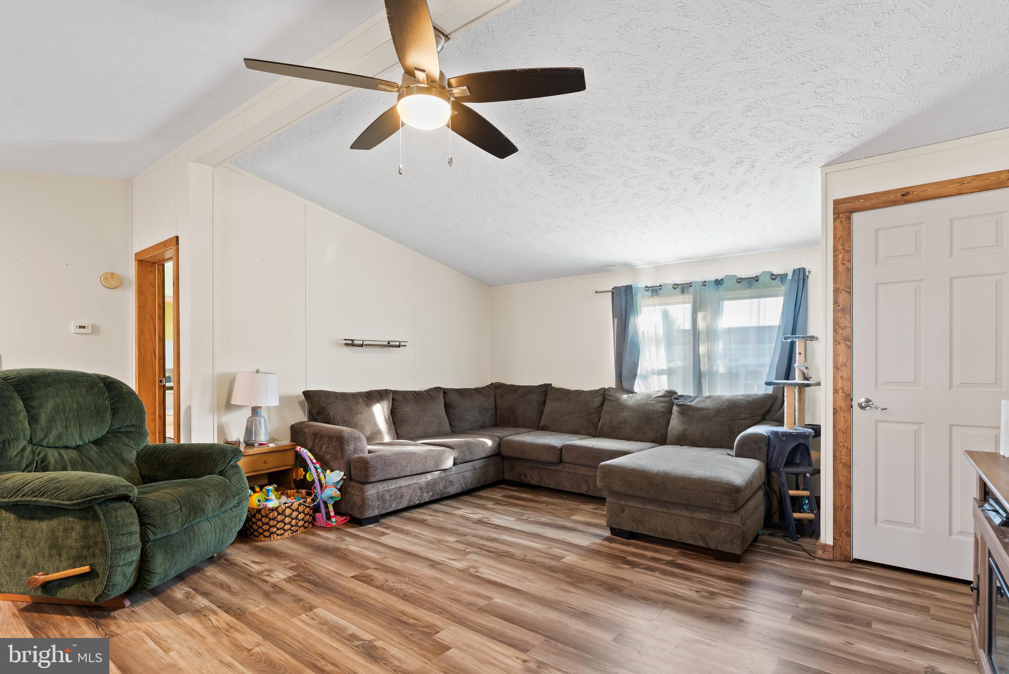 COUNTRY VIEW ESTATES - Residential