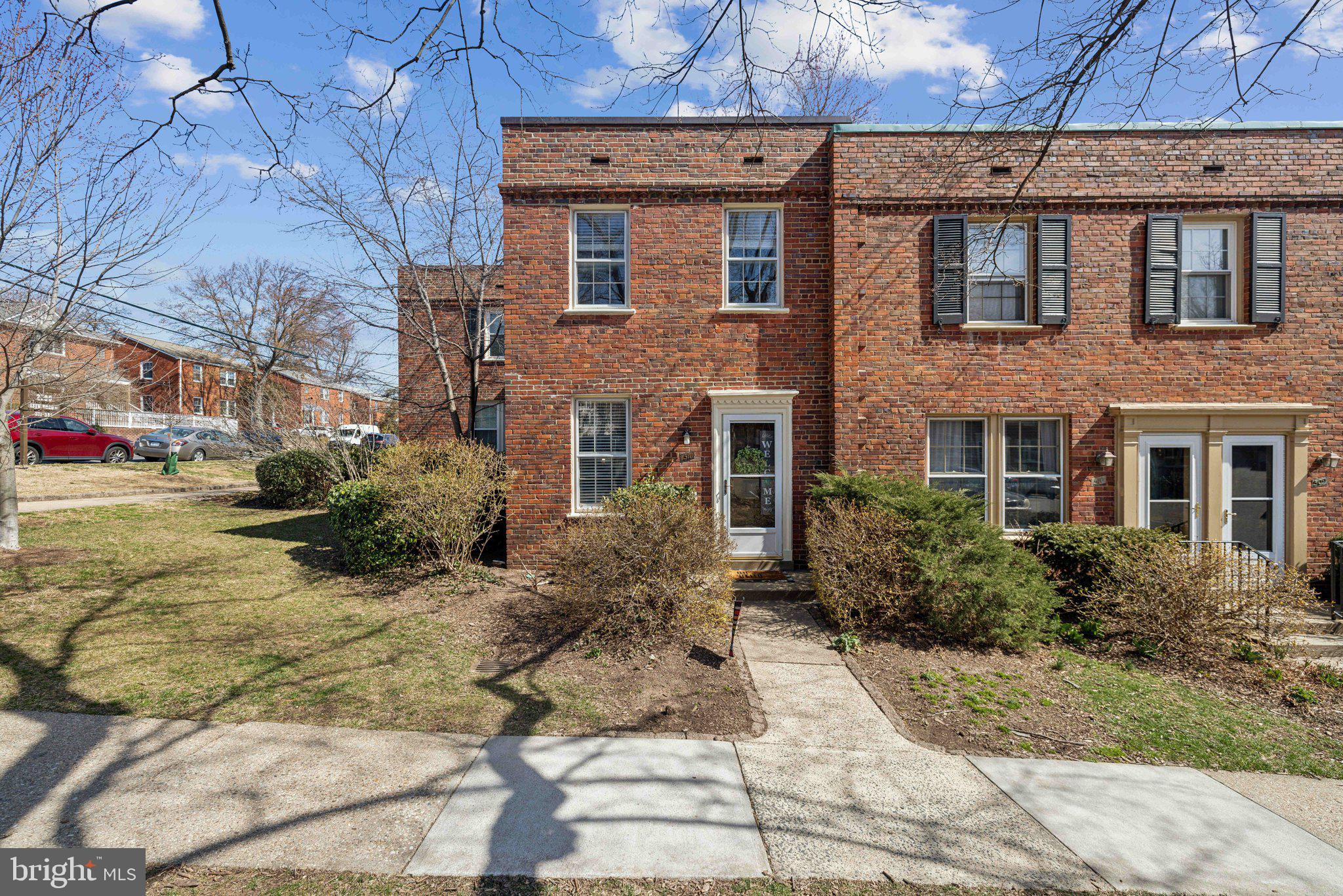 ARLINGTON VILLAGE - Residential
