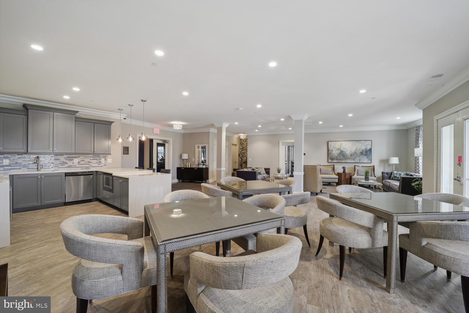 THE ENCLAVE - Residential