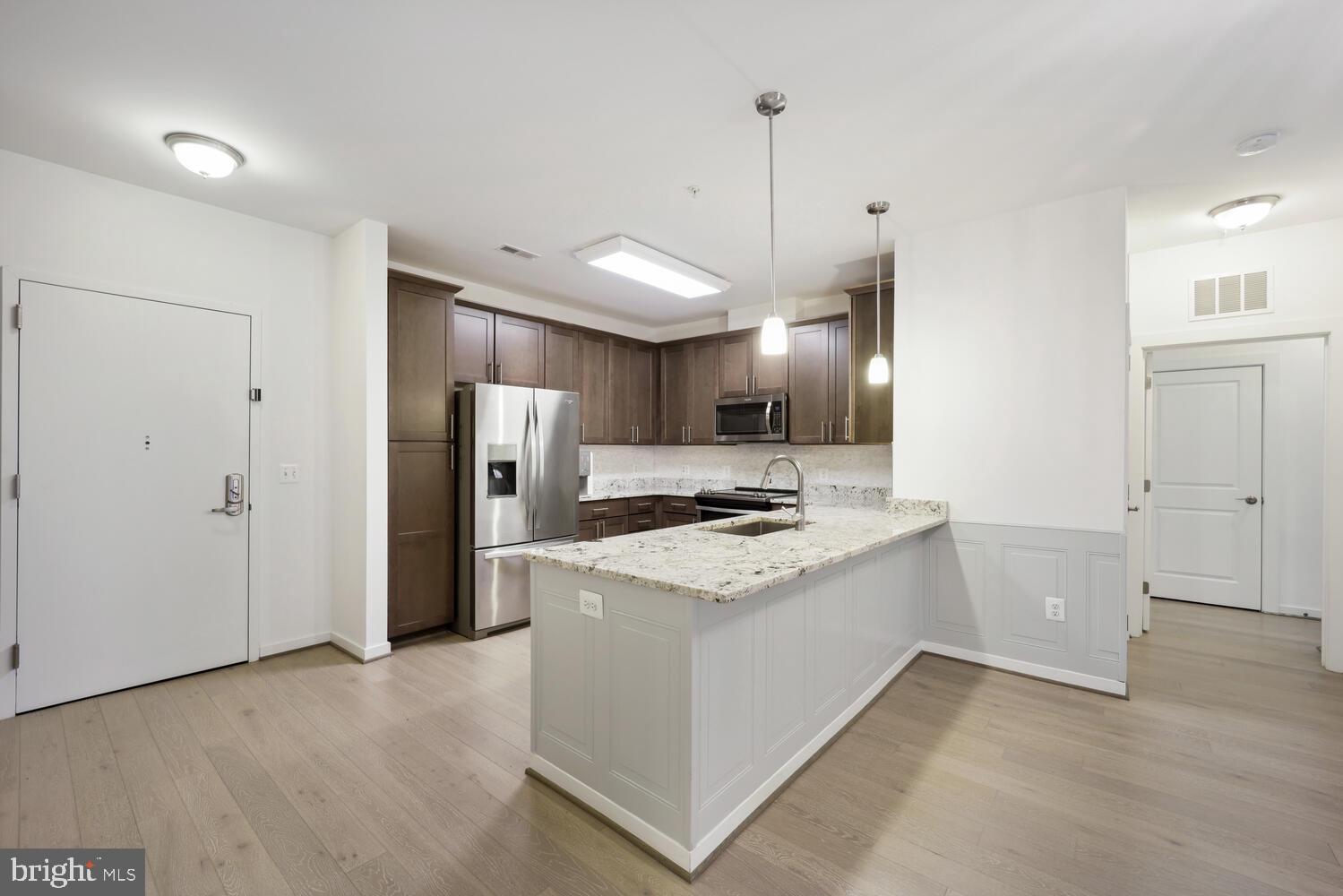THE ENCLAVE - Residential