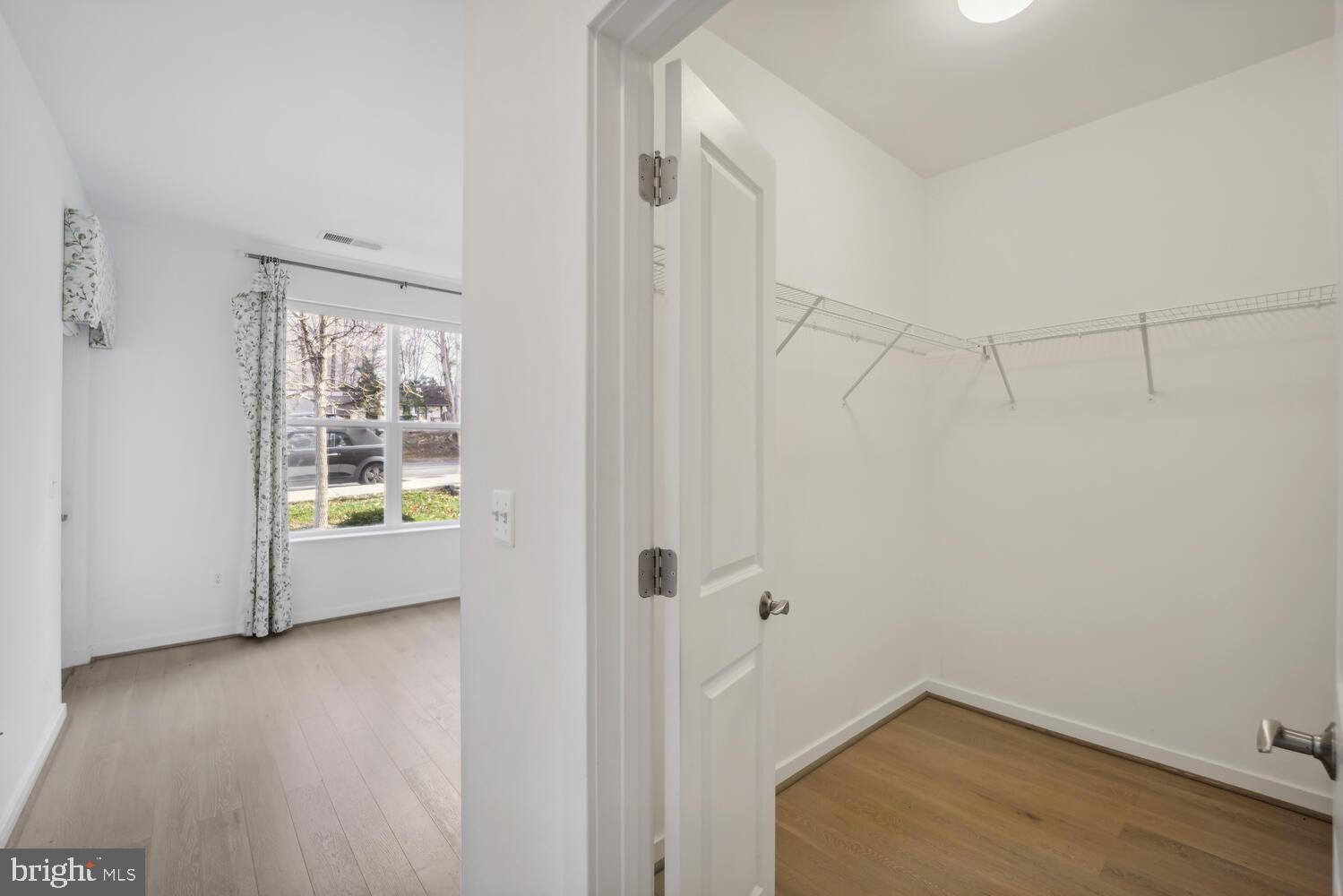 THE ENCLAVE - Residential