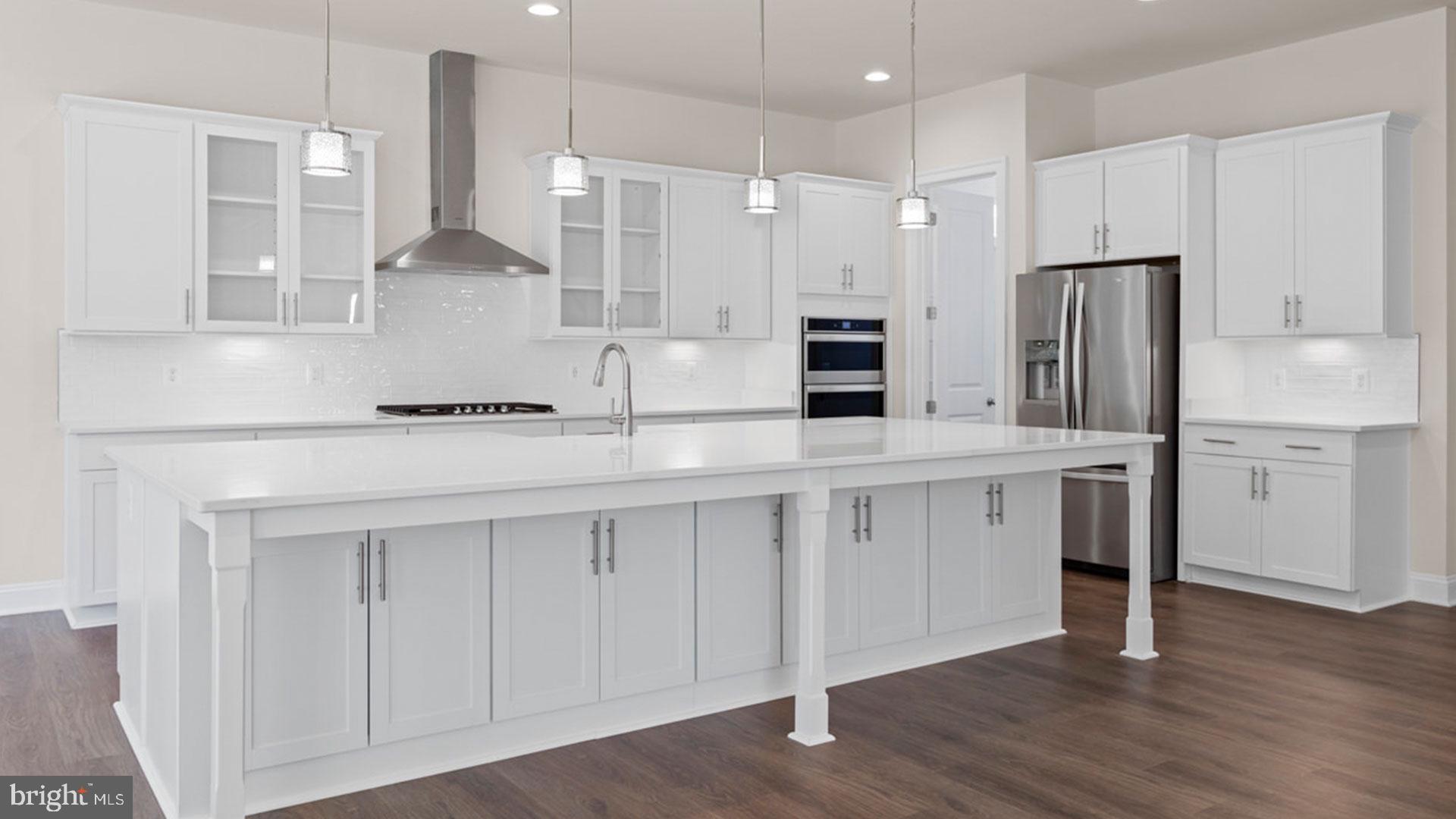 SOUTH LAKE - Residential
