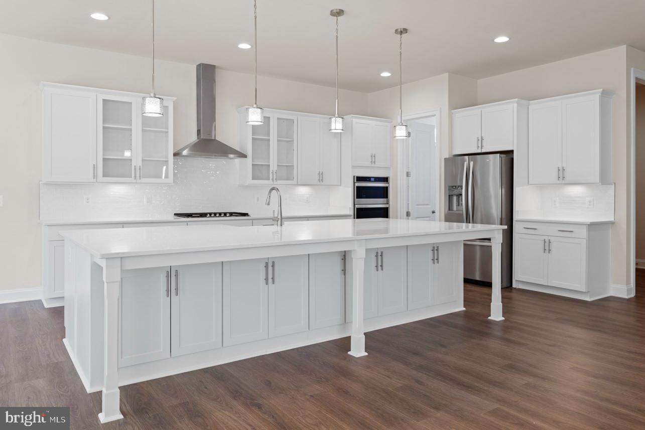 SOUTH LAKE - Residential