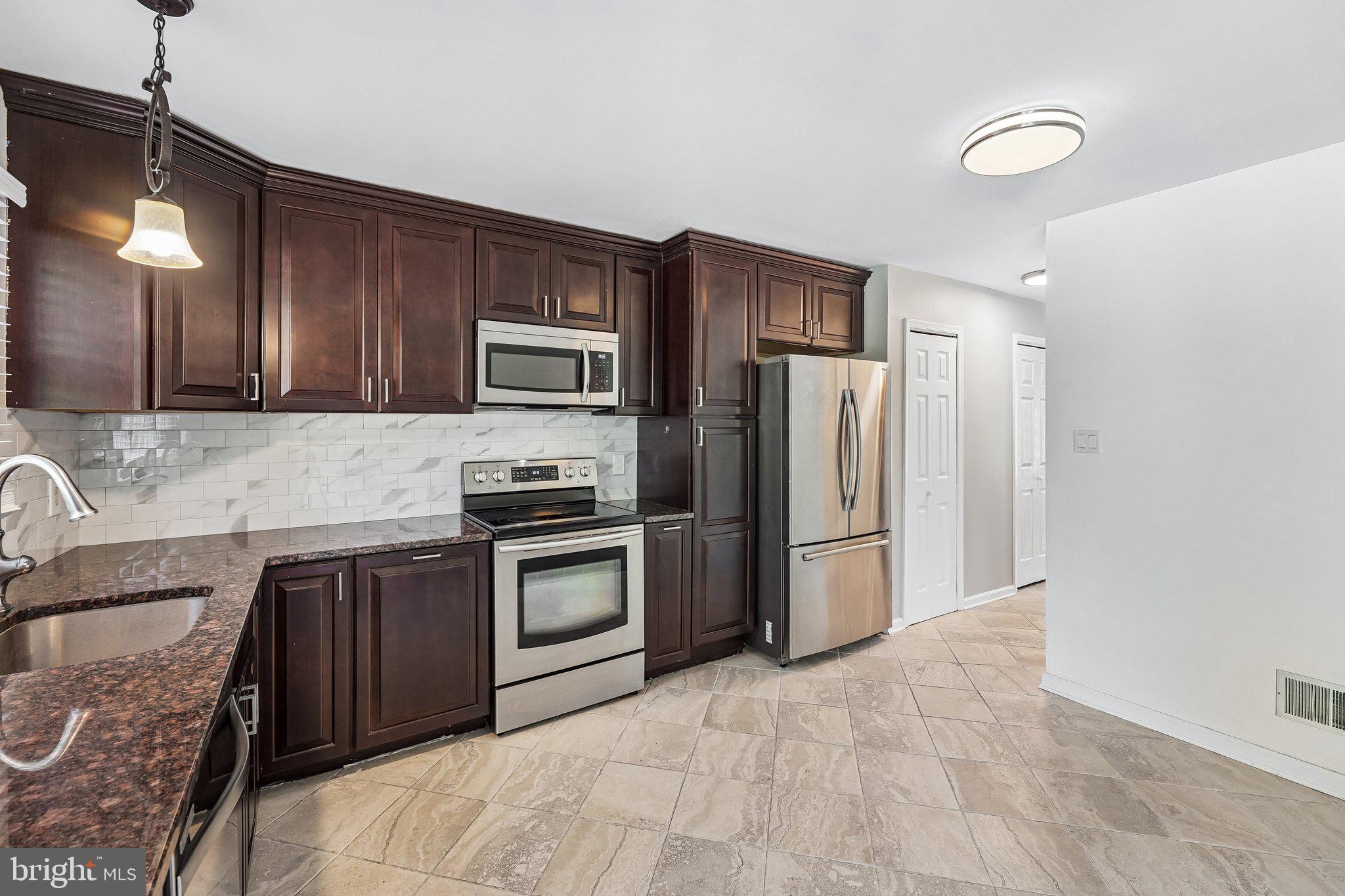 PEACHTREE VILLAGE - Residential