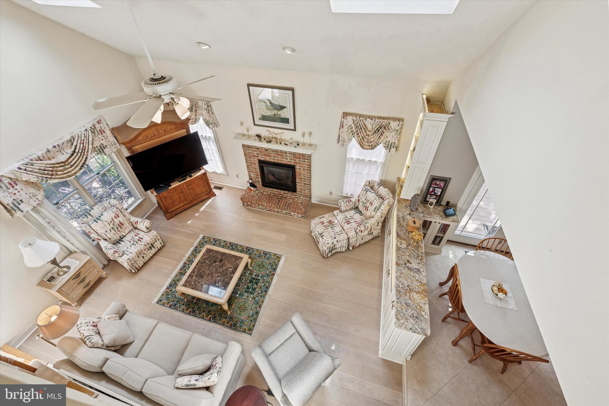 THORNBURY KNOLL - Residential