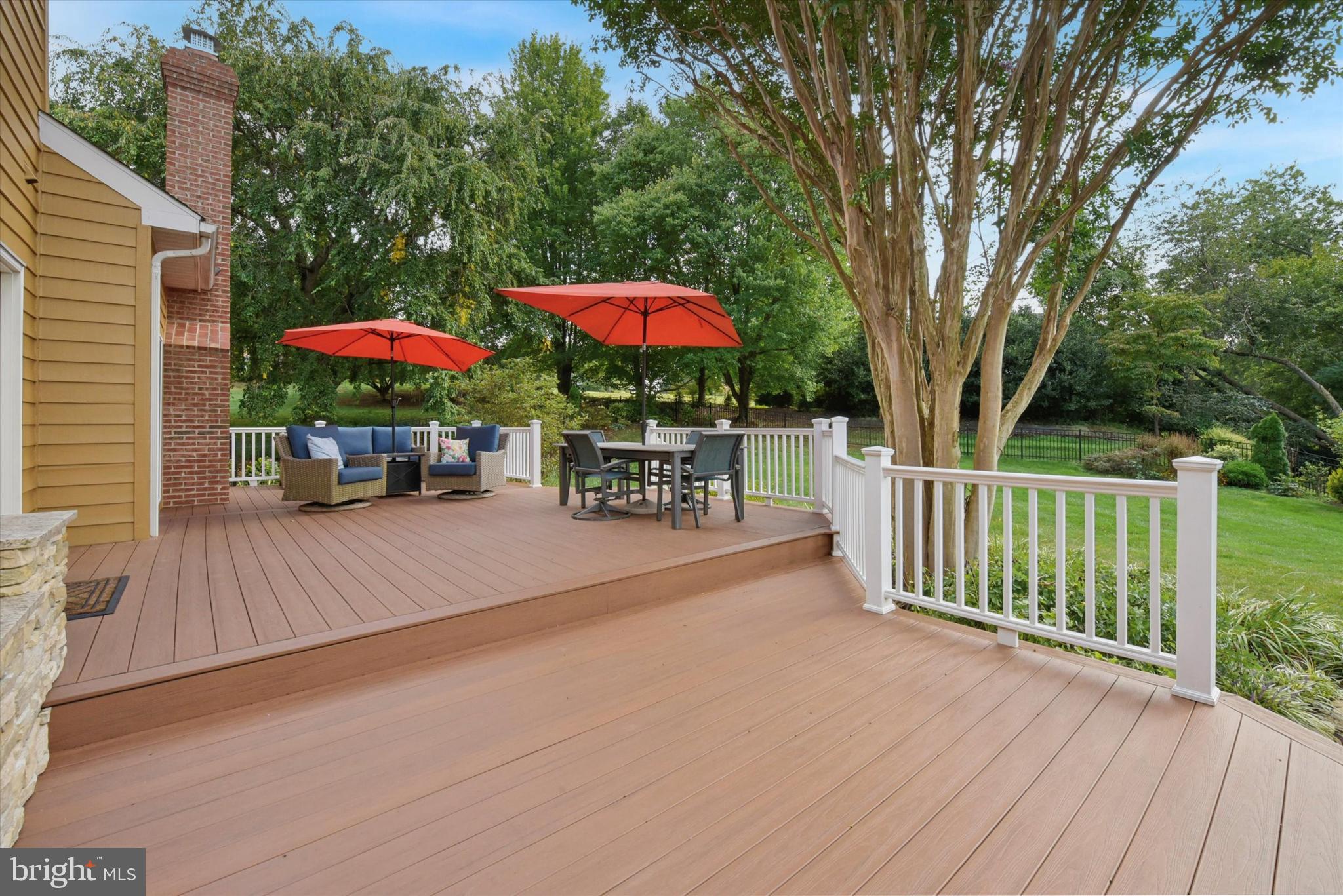 THORNBURY KNOLL - Residential