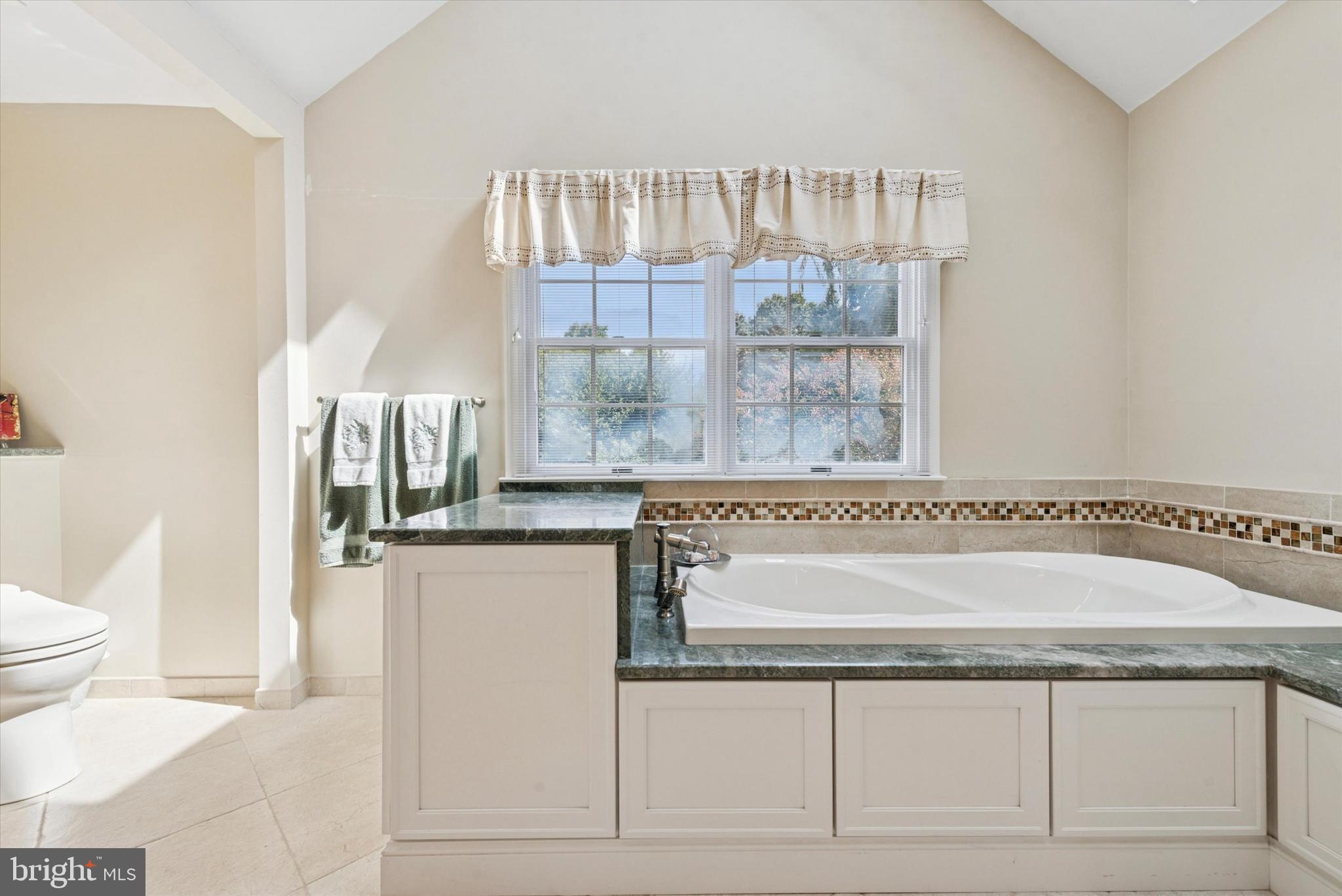 THORNBURY KNOLL - Residential
