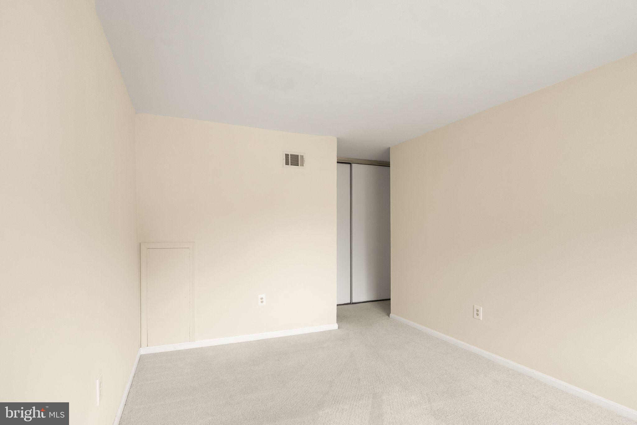 TERRACE TOWNHOUSES OF ANNANDALE - Residential