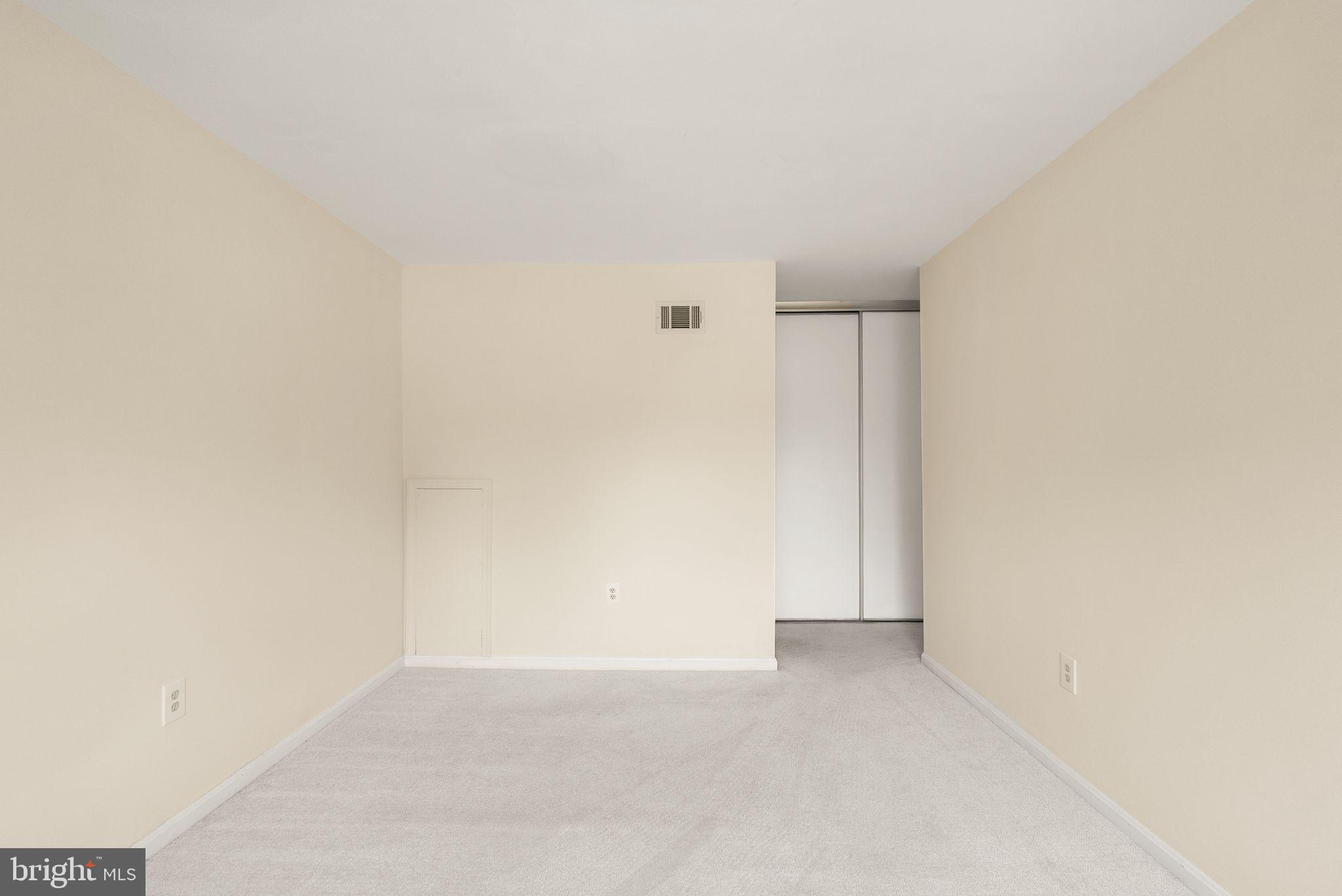 TERRACE TOWNHOUSES OF ANNANDALE - Residential