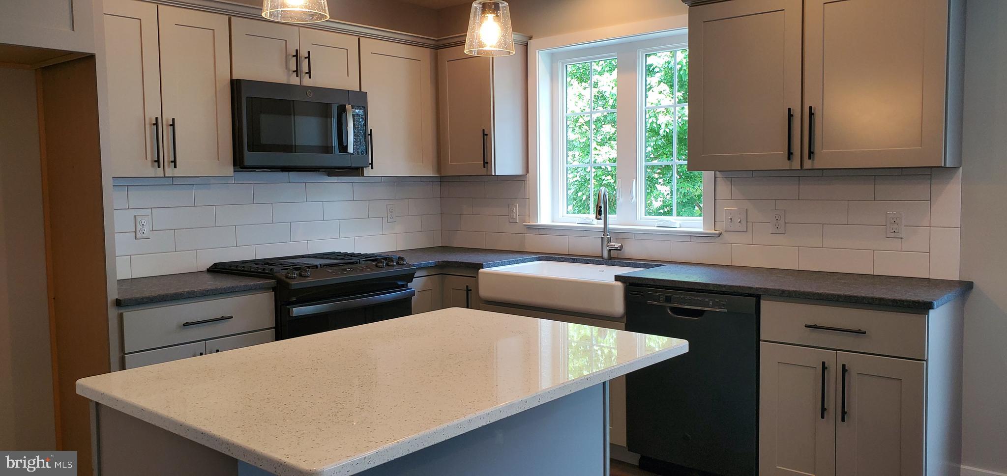 WILLOW BEND FARM - Residential