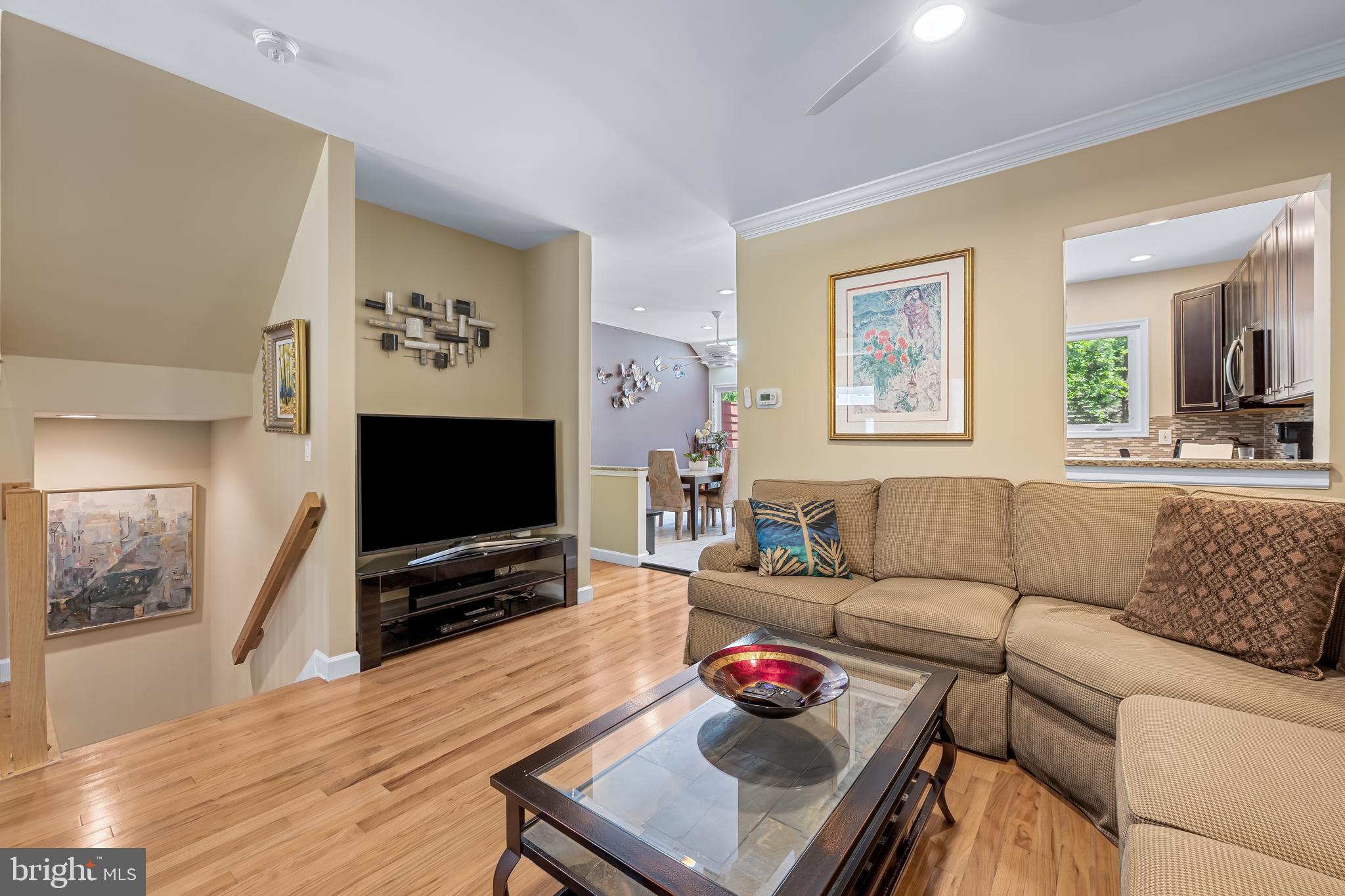 SUMMIT CHASE - Residential