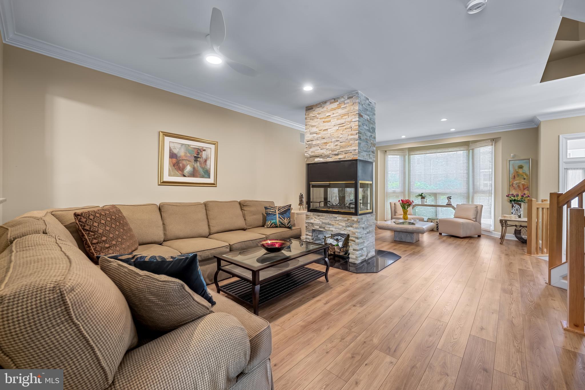 SUMMIT CHASE - Residential