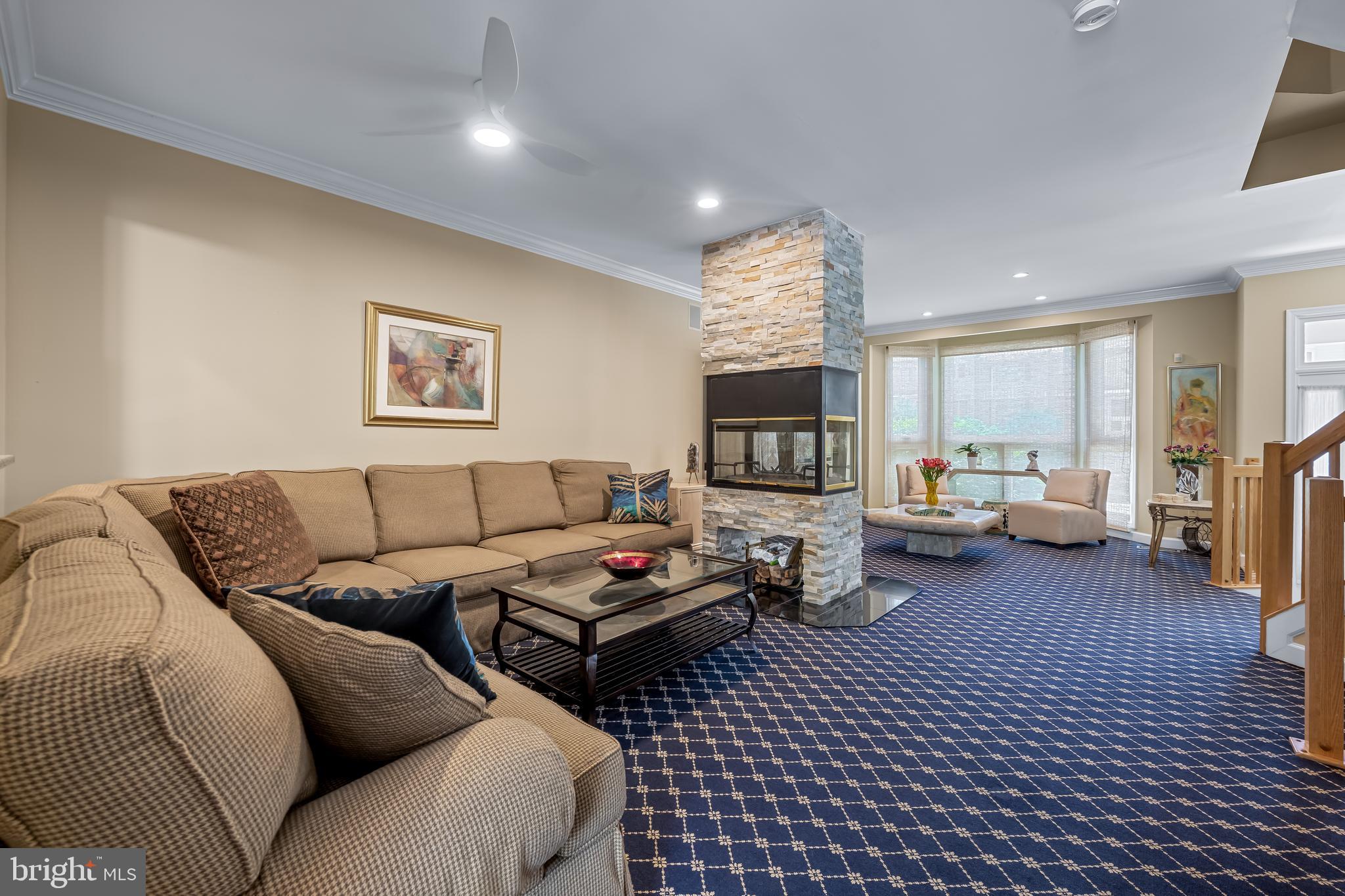 SUMMIT CHASE - Residential