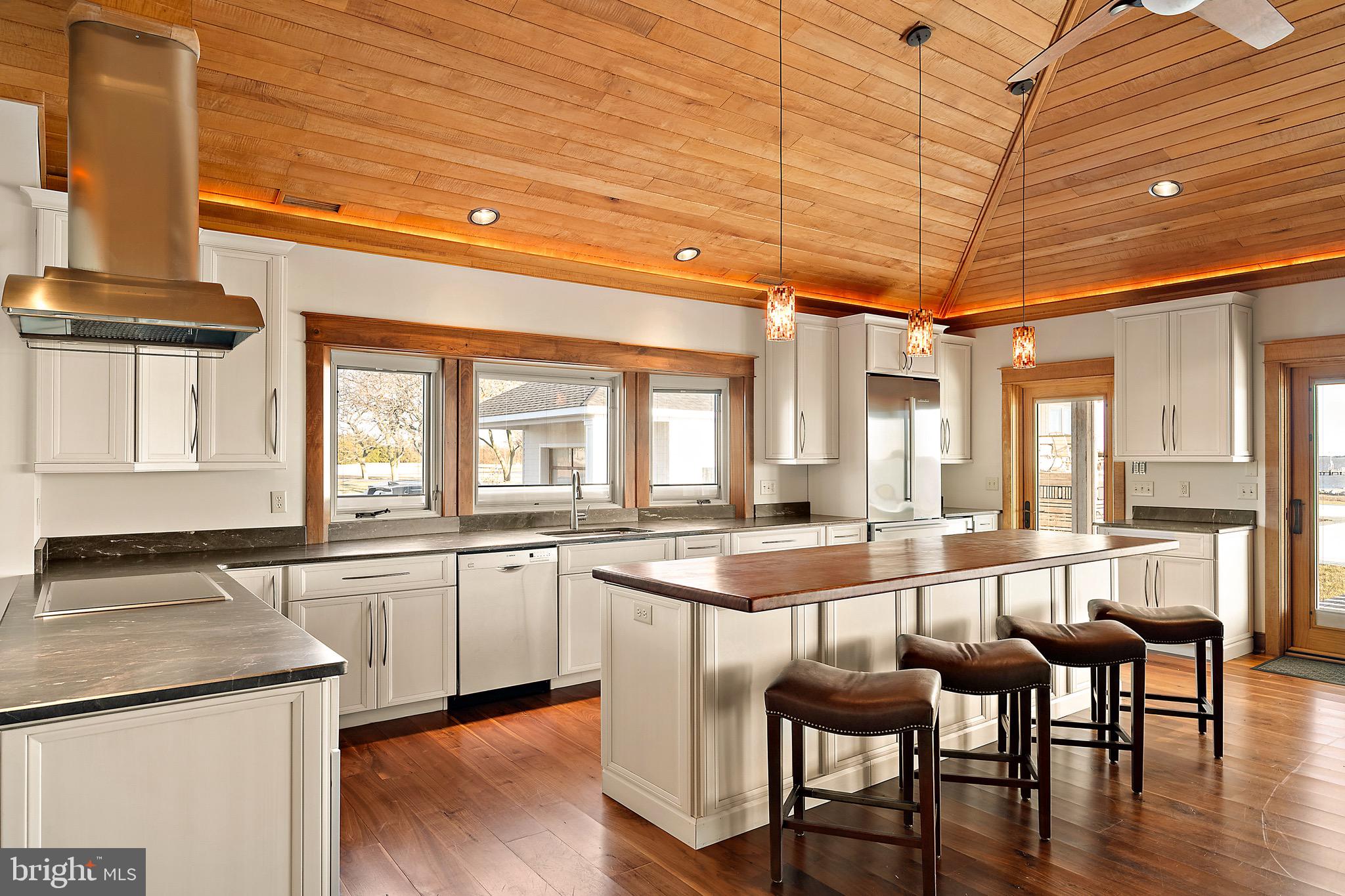 SOUTH POINT FARMS - Residential