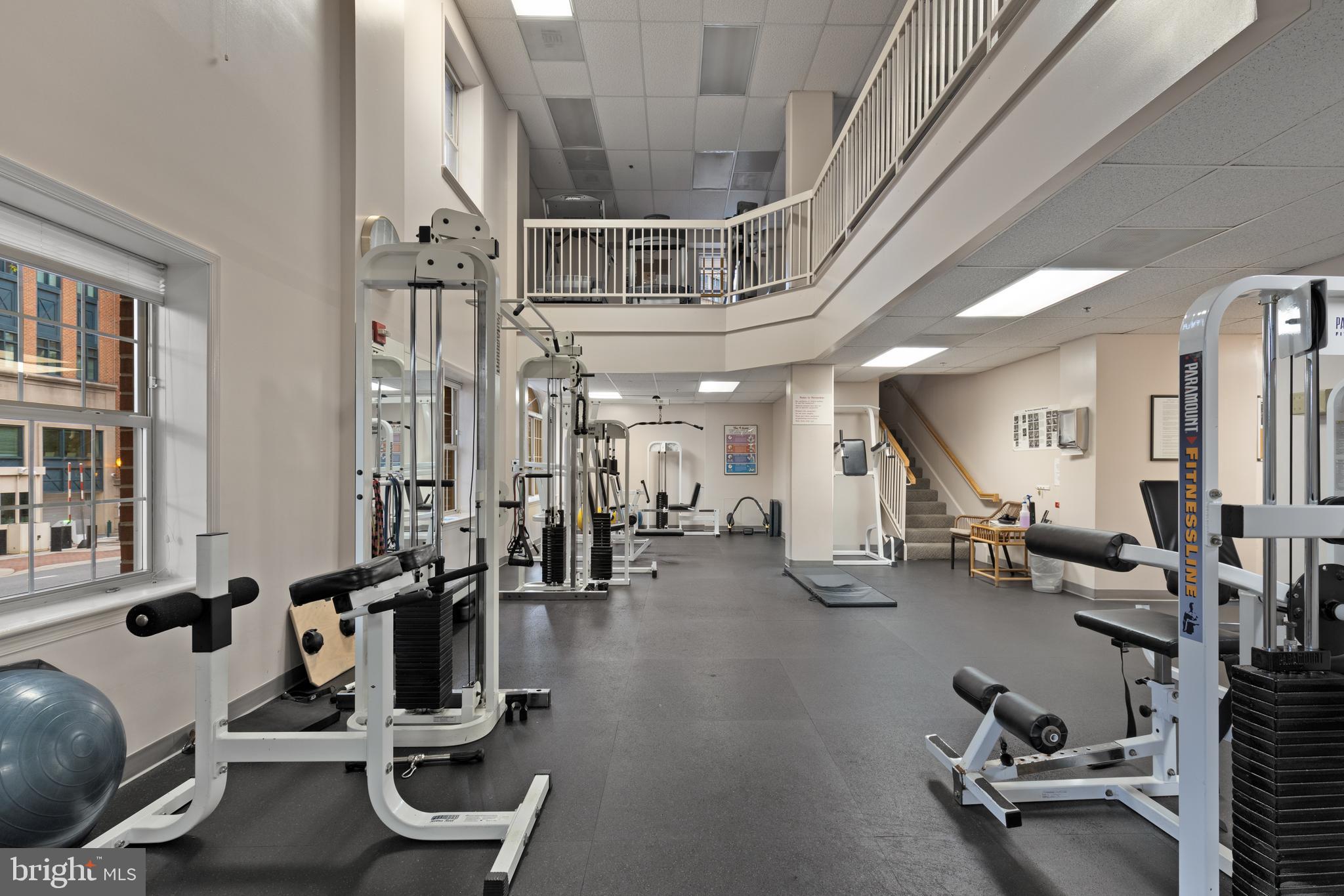 CARLYLE TOWERS CONDOMINIUM - Residential