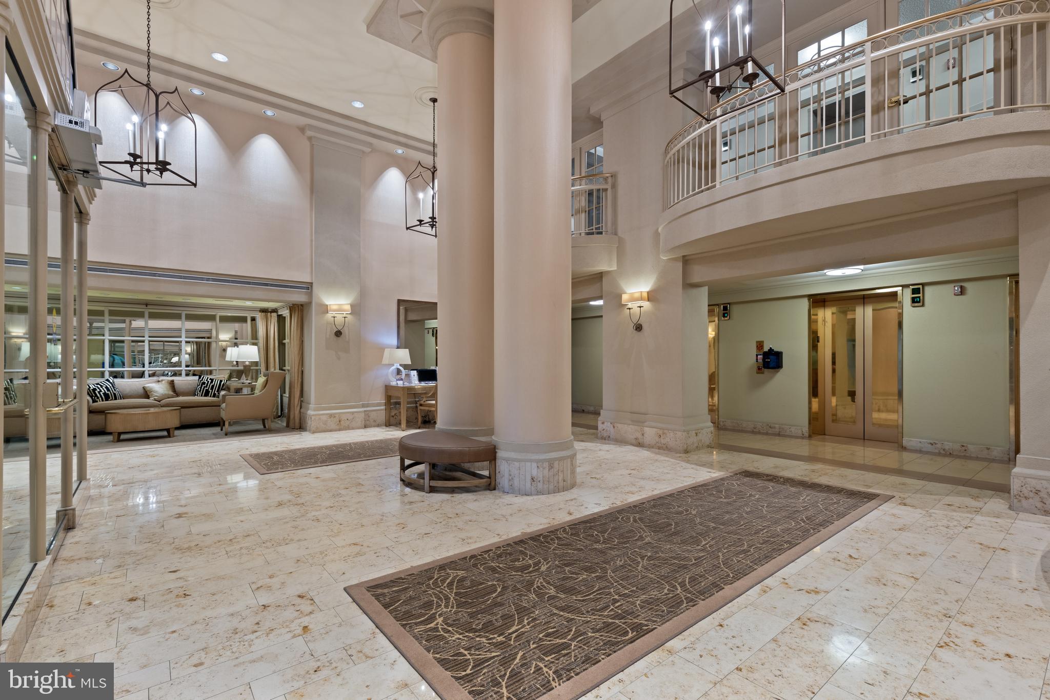 CARLYLE TOWERS CONDOMINIUM - Residential