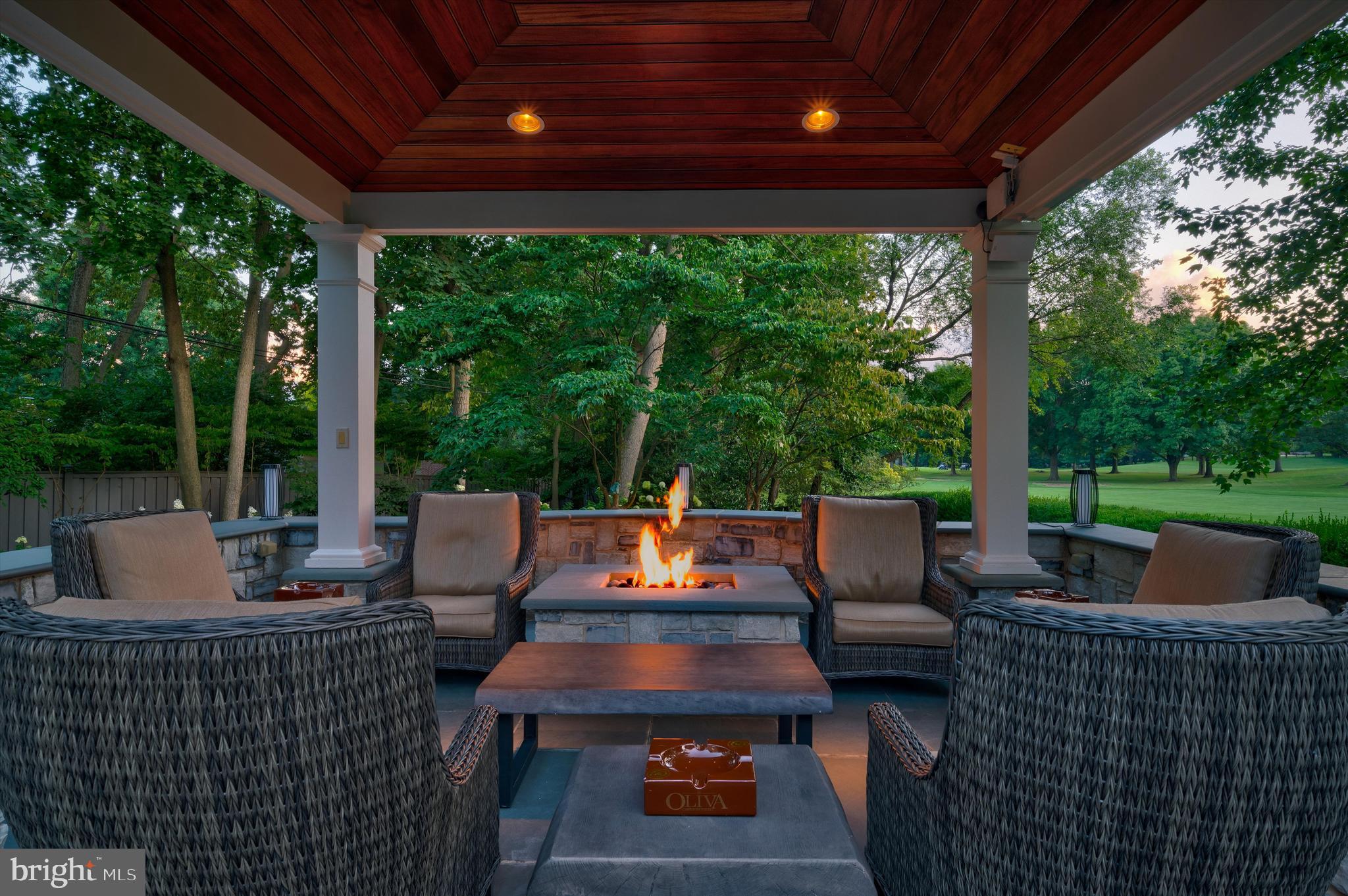 FOUNTAIN HEAD - Residential