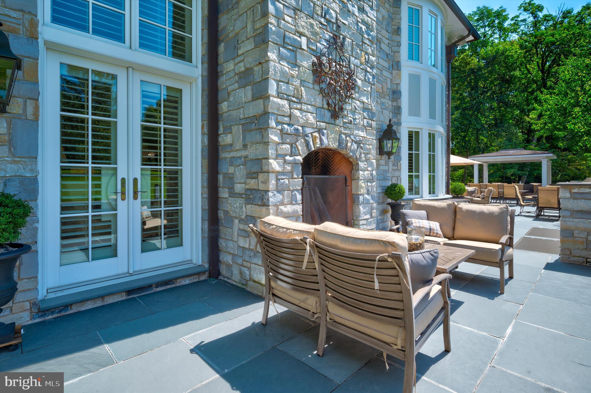 FOUNTAIN HEAD - Residential