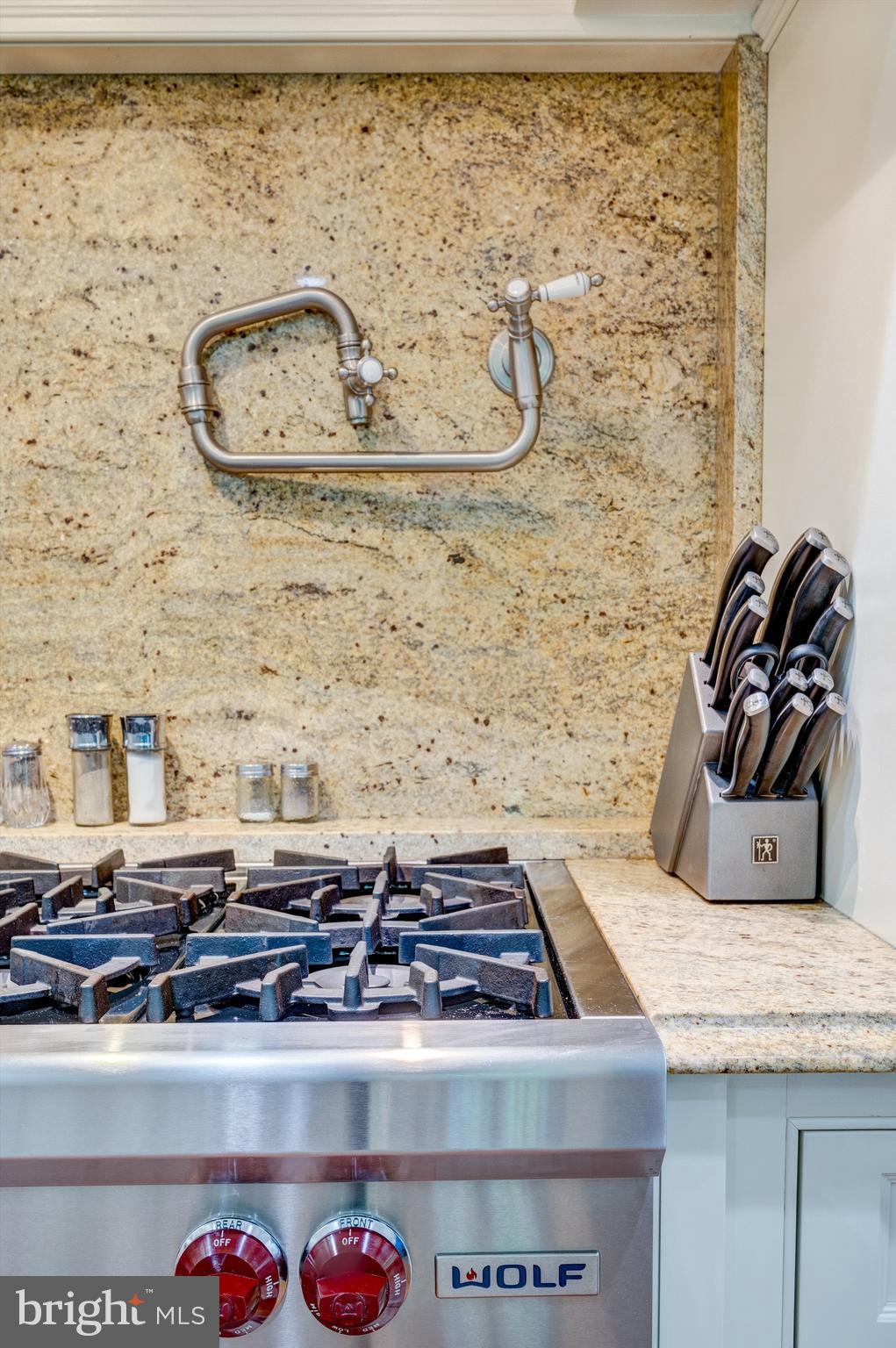 FOUNTAIN HEAD - Residential