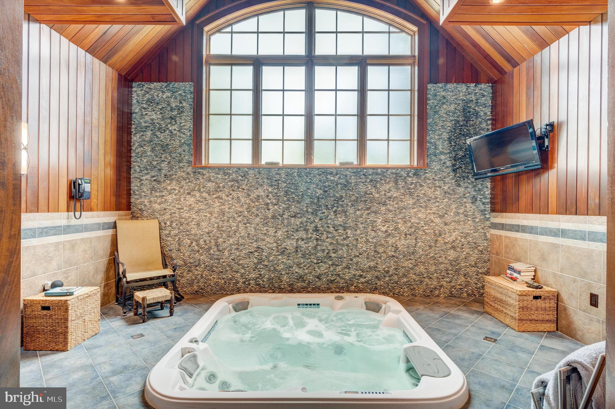 FOUNTAIN HEAD - Residential