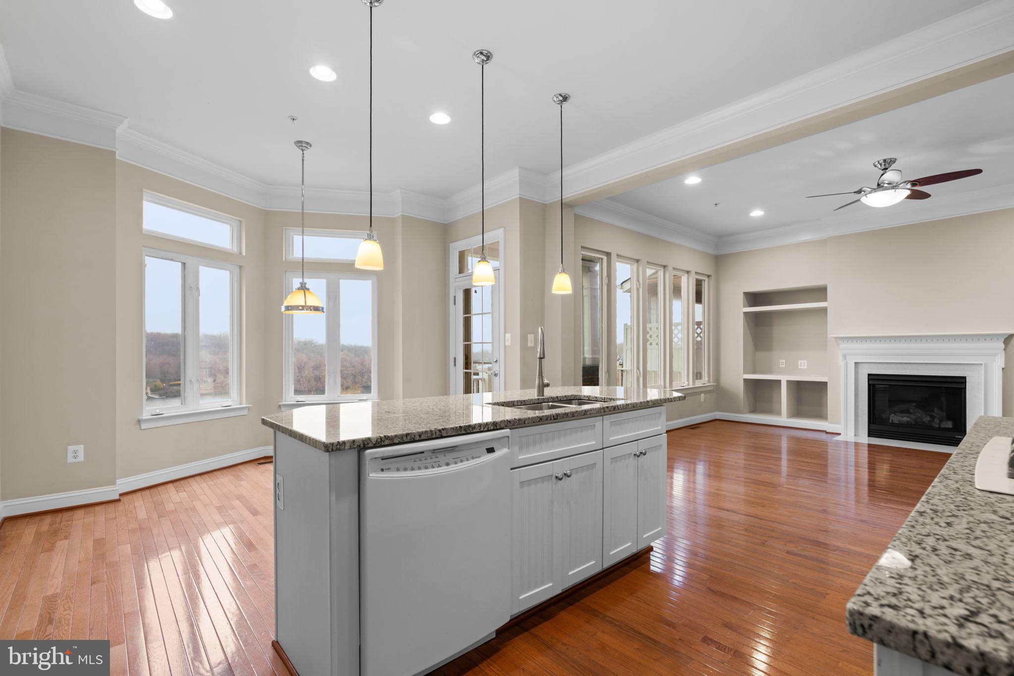 STONE LAKE - Residential