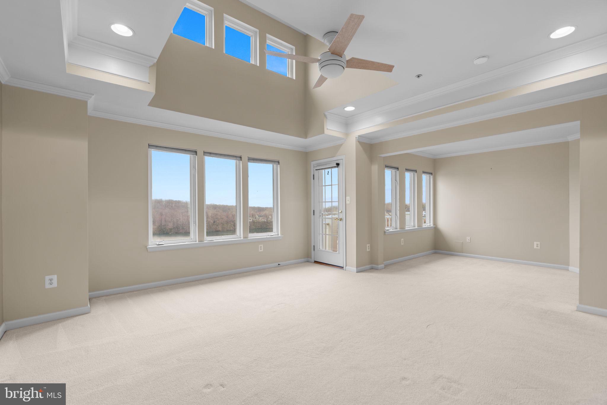 STONE LAKE - Residential