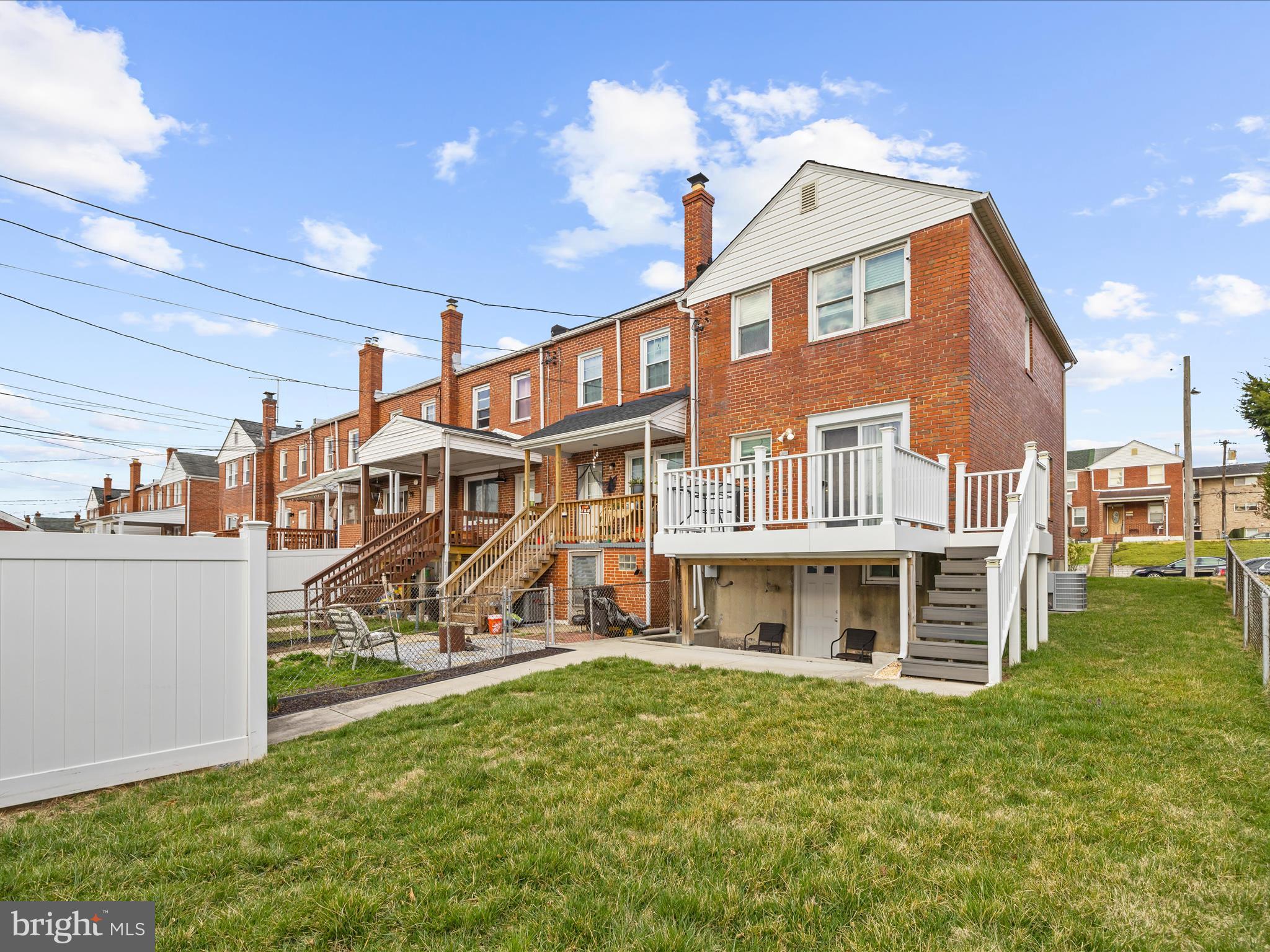 MERRITT HOMES - Residential