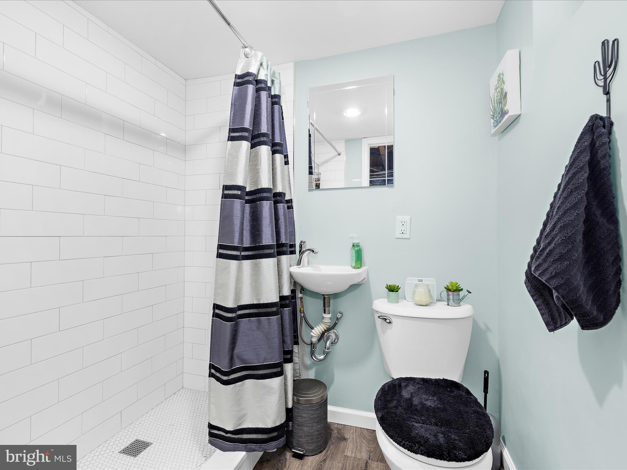 MERRITT HOMES - Residential