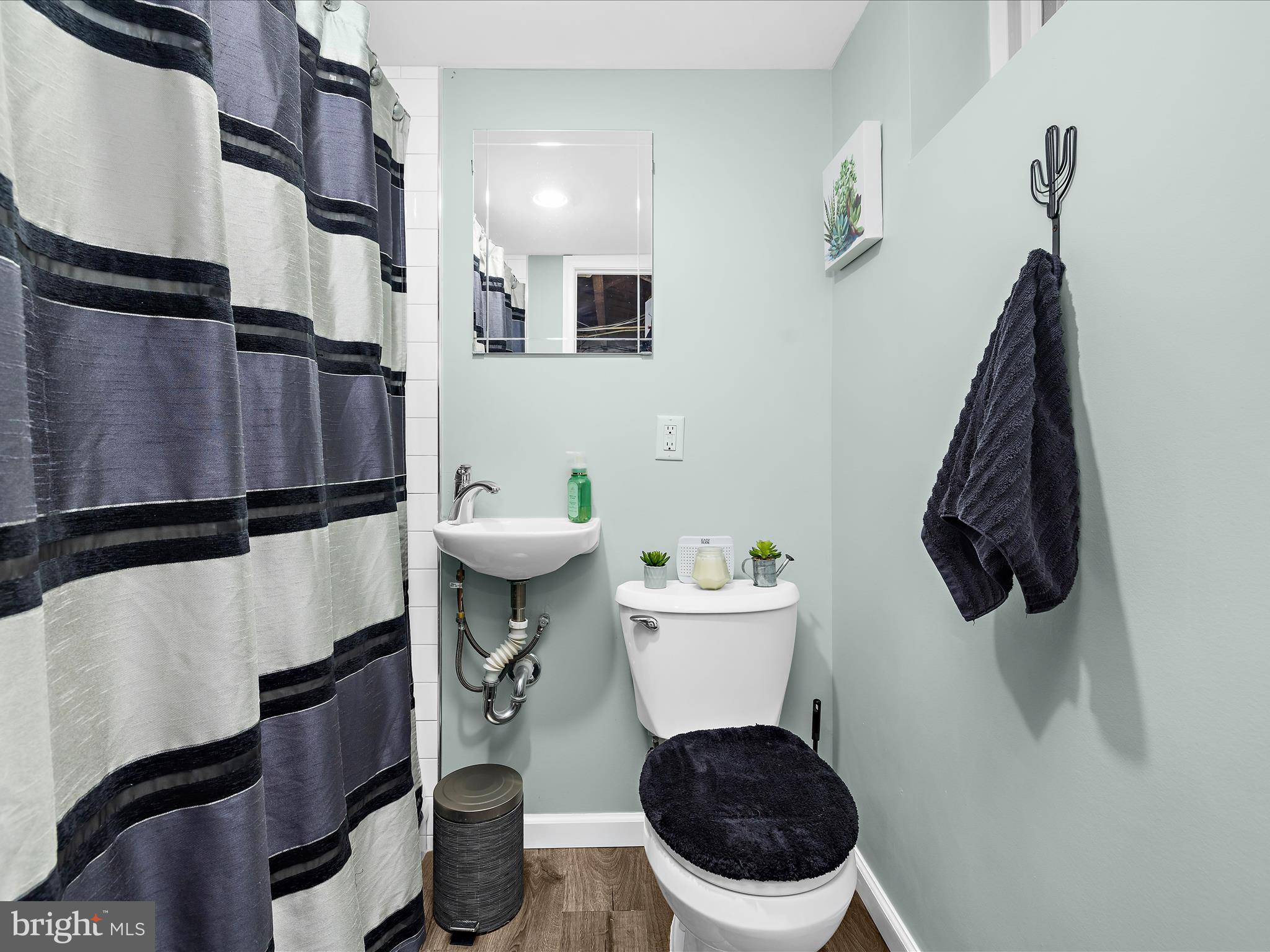MERRITT HOMES - Residential