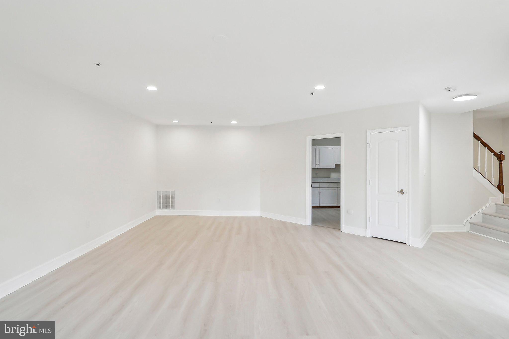 BROOKMONT - Residential