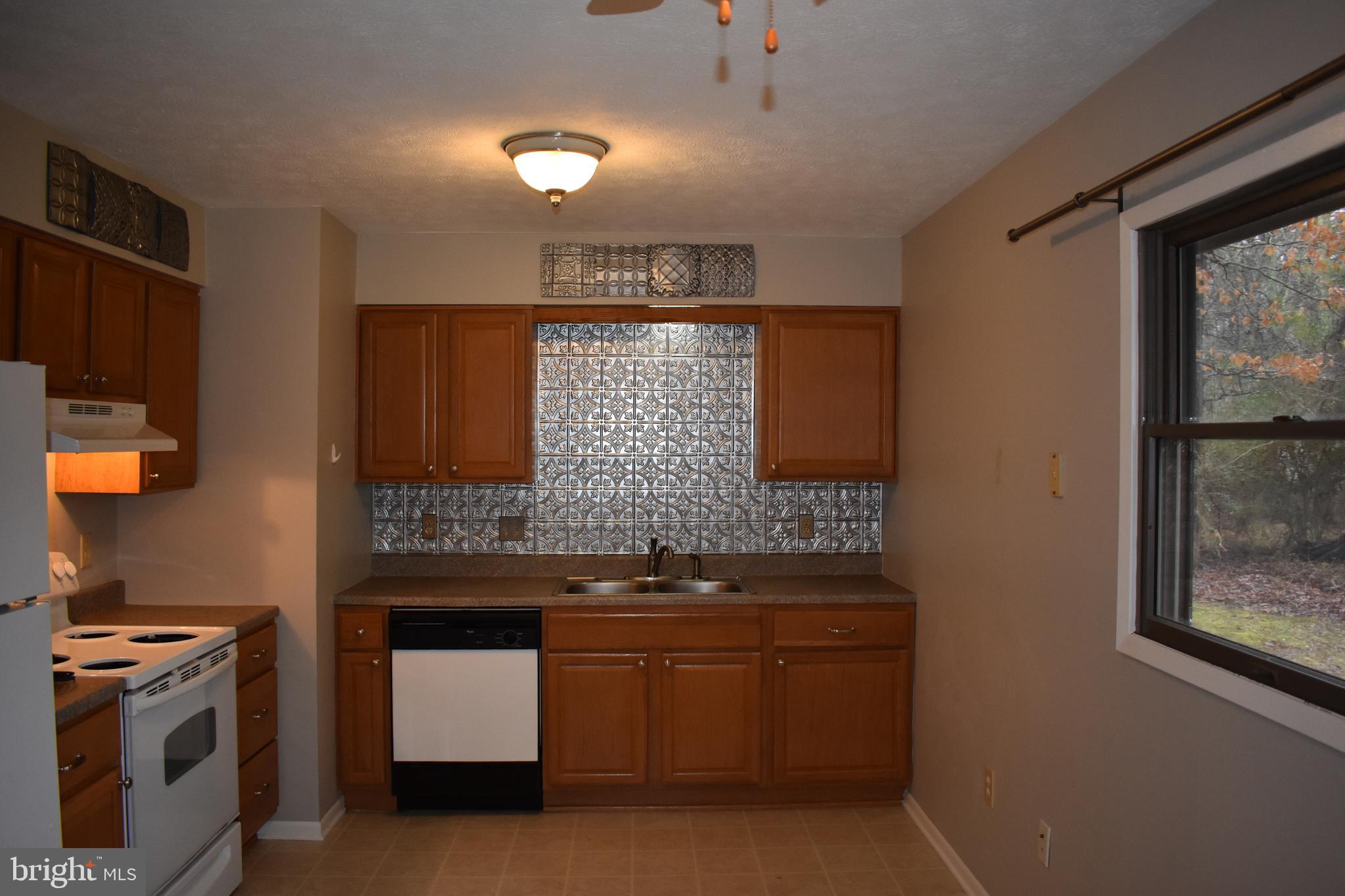CEDAR COVE - Residential Lease