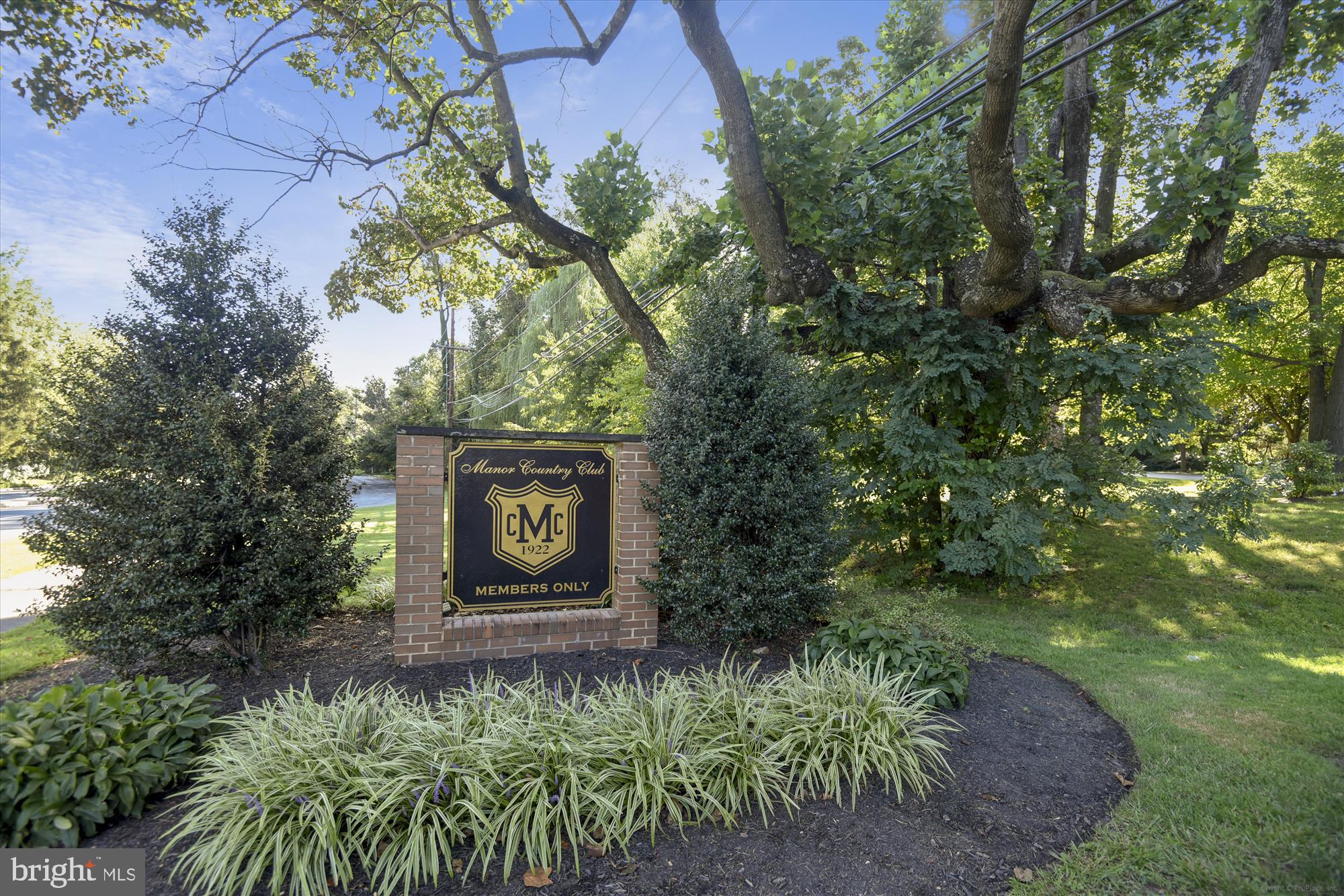 MANOR PARK - Residential