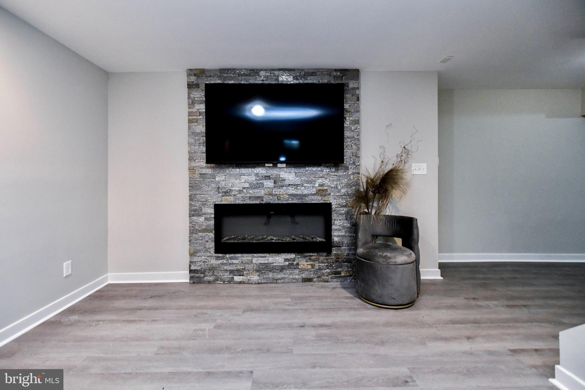 OLD FORT HILLS- PLAT 11 - Residential