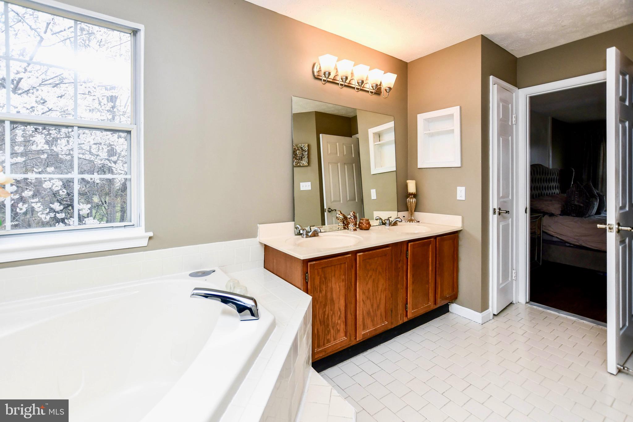 OLD FORT HILLS- PLAT 11 - Residential