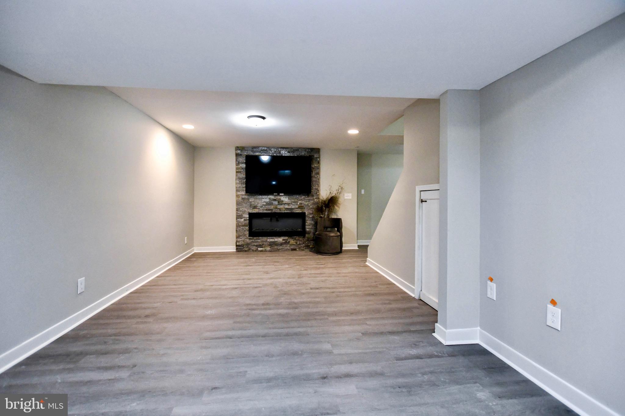 OLD FORT HILLS- PLAT 11 - Residential