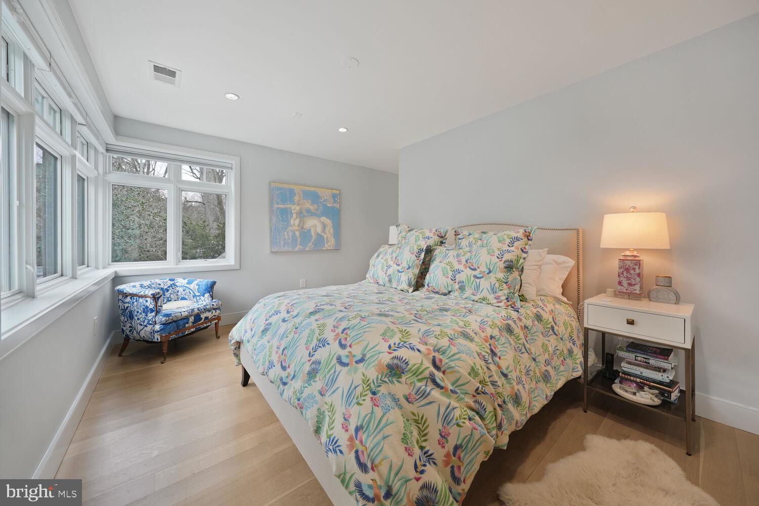 SPRING VALLEY - Residential