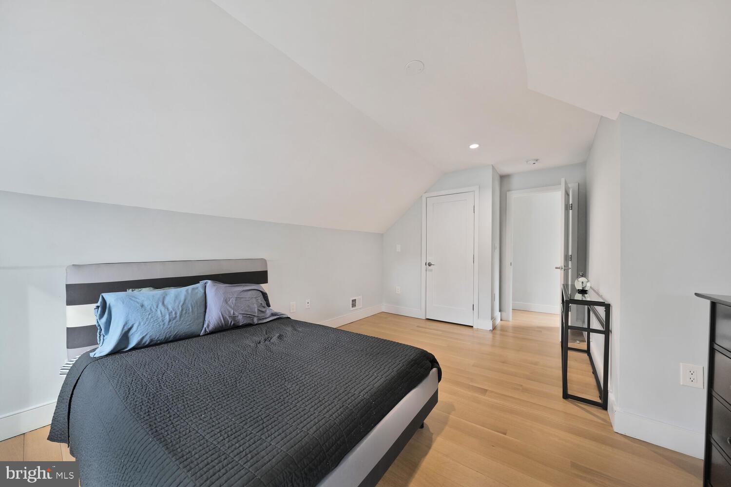 SPRING VALLEY - Residential