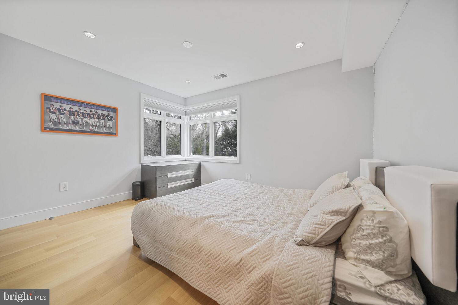 SPRING VALLEY - Residential