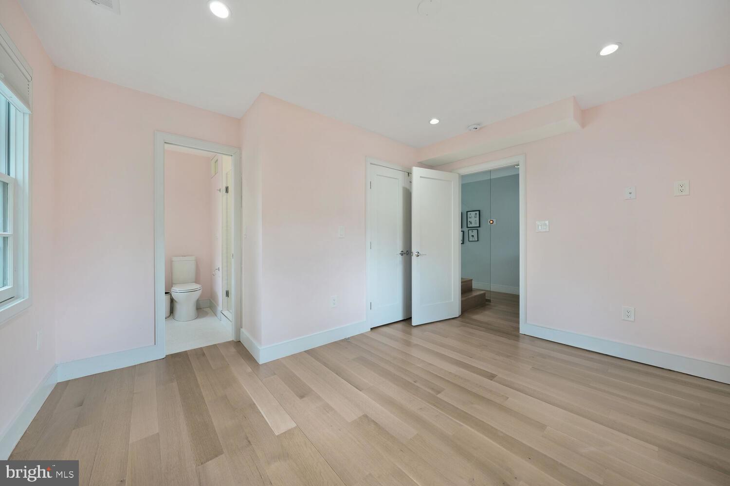 SPRING VALLEY - Residential