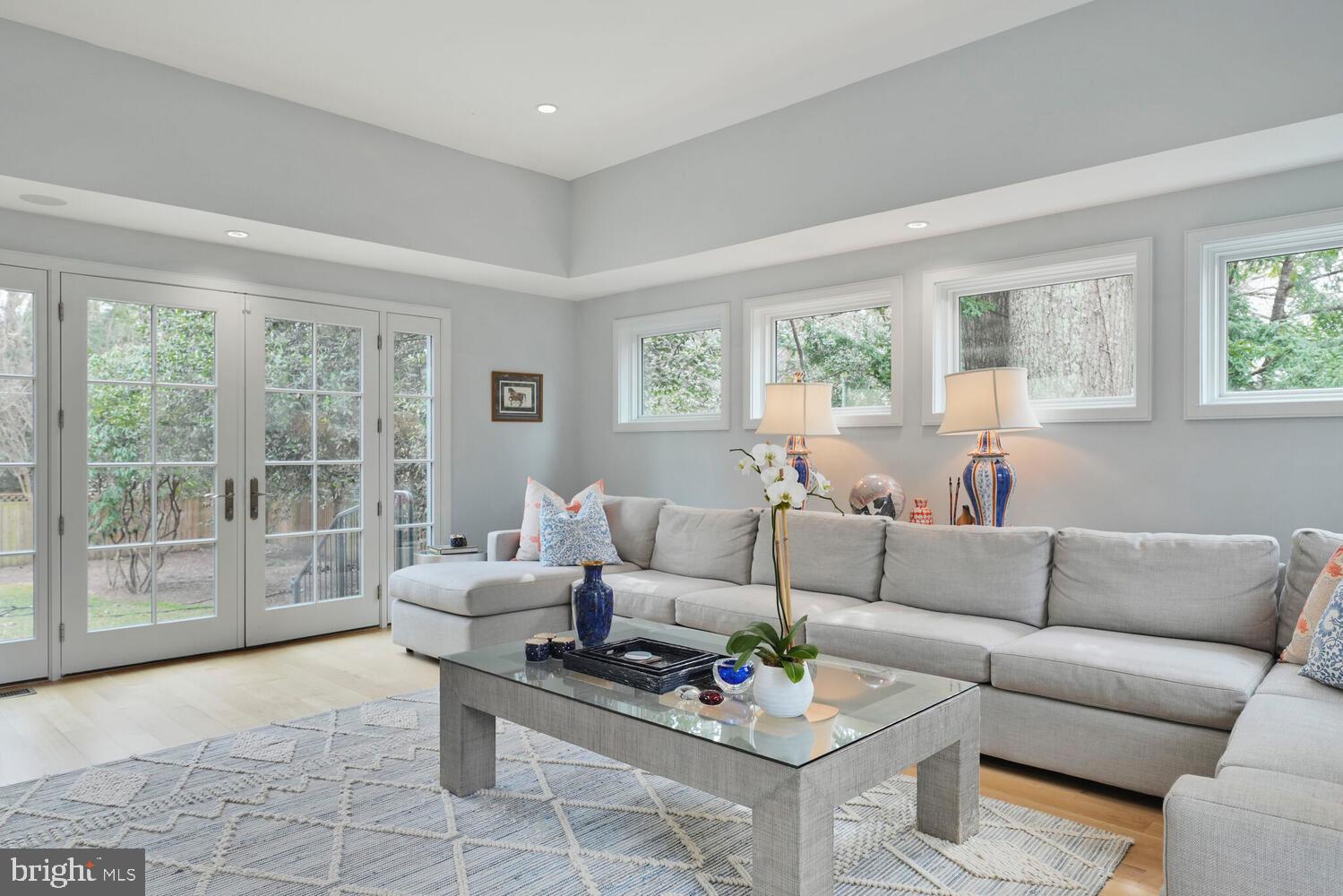 SPRING VALLEY - Residential