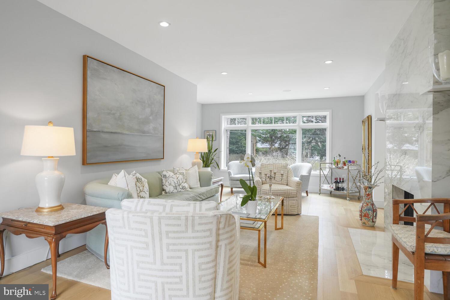 SPRING VALLEY - Residential