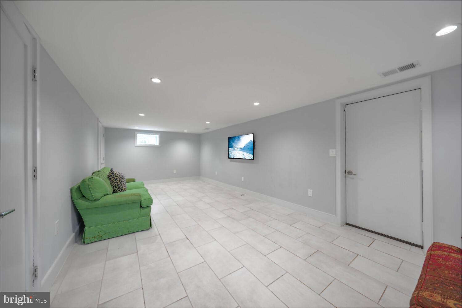 SPRING VALLEY - Residential