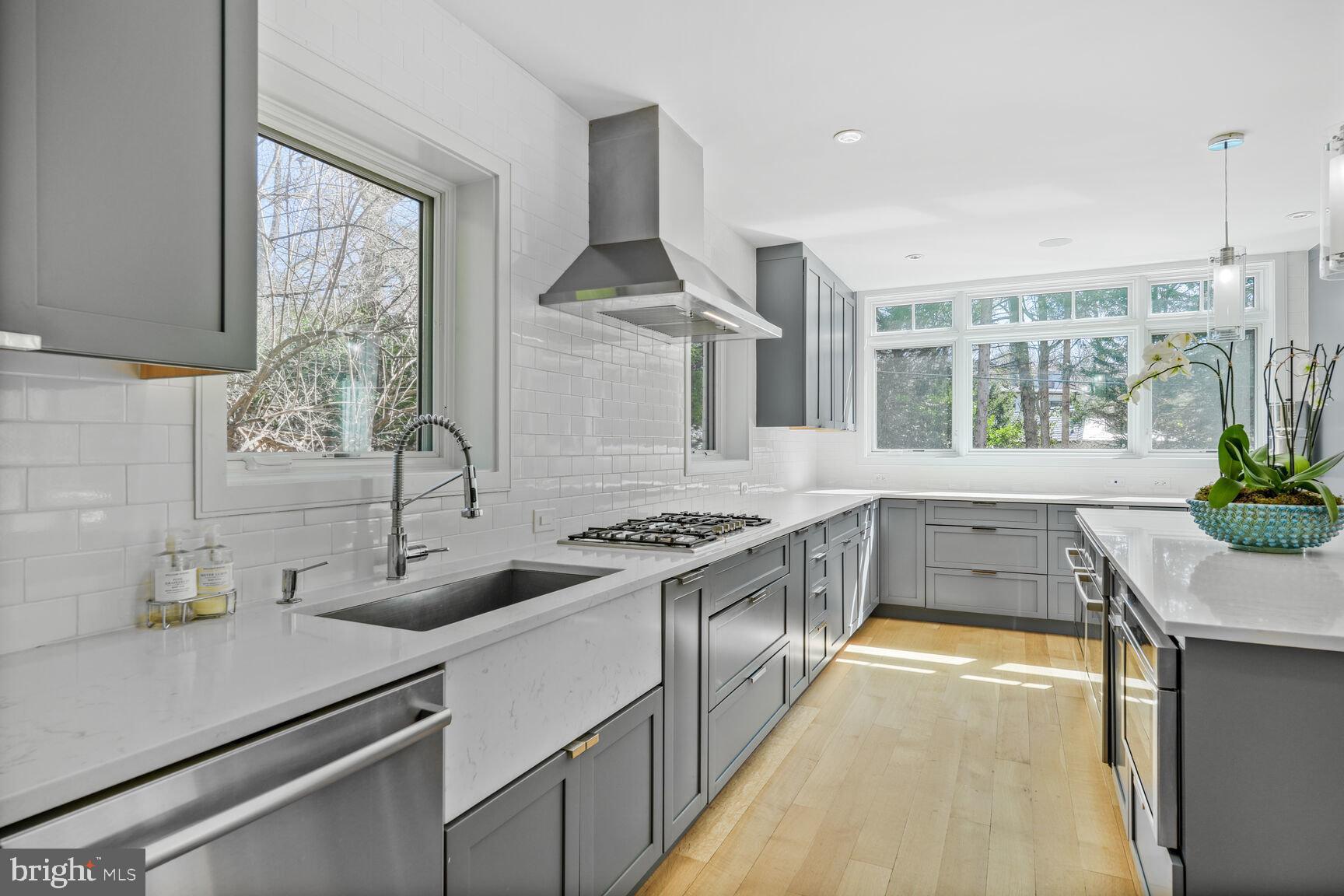 SPRING VALLEY - Residential