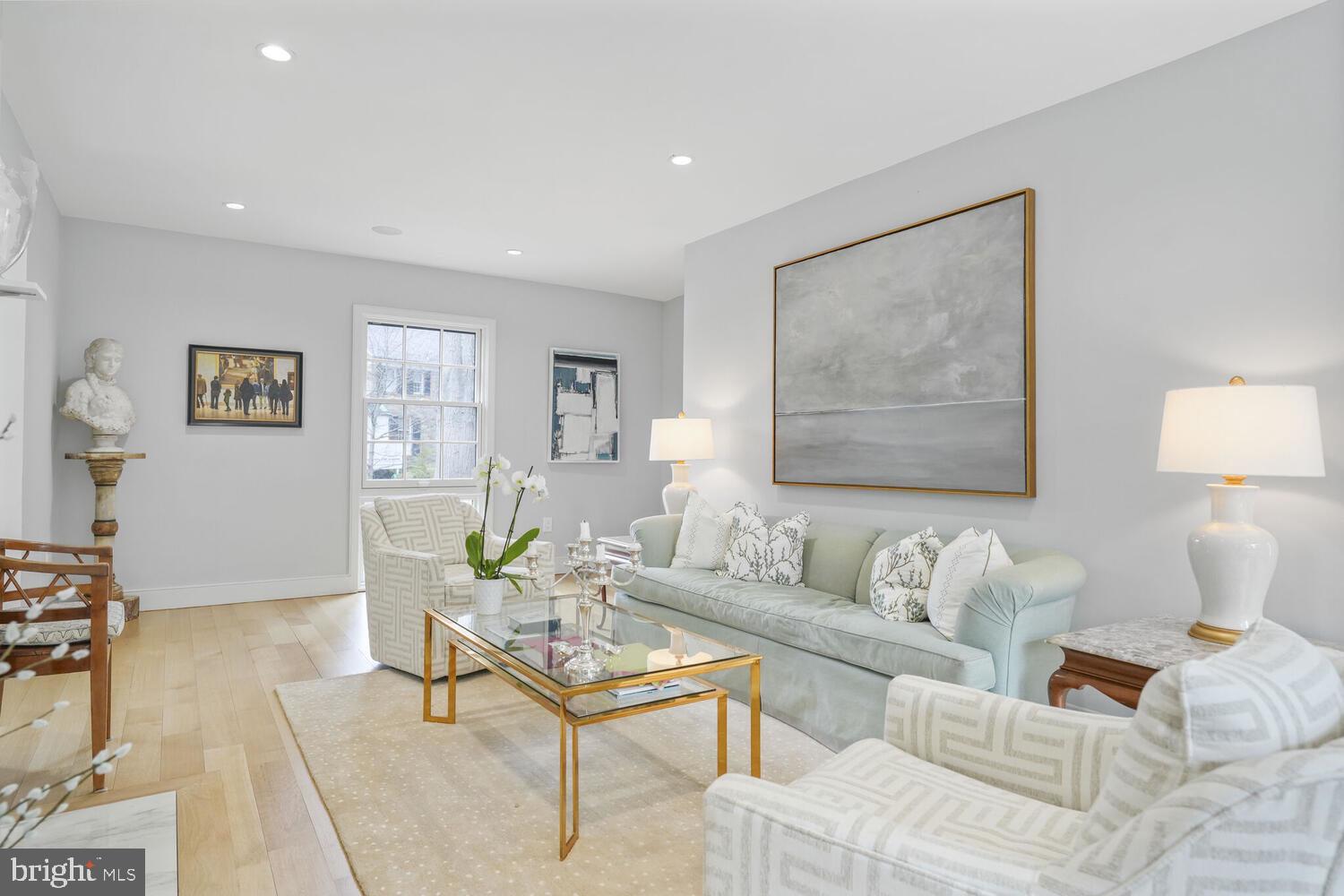 SPRING VALLEY - Residential