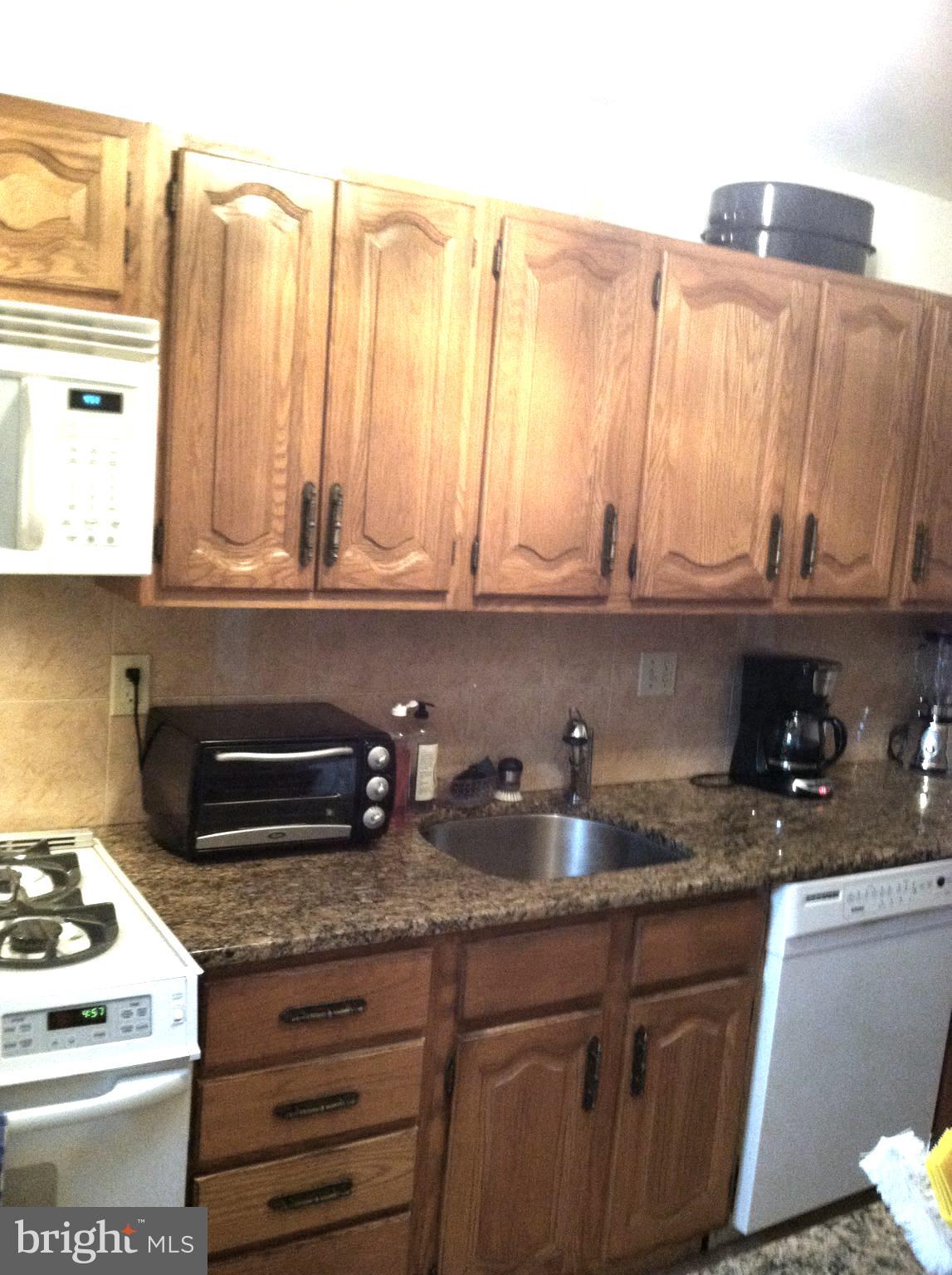 WYNNEWOOD PLAZA - Residential
