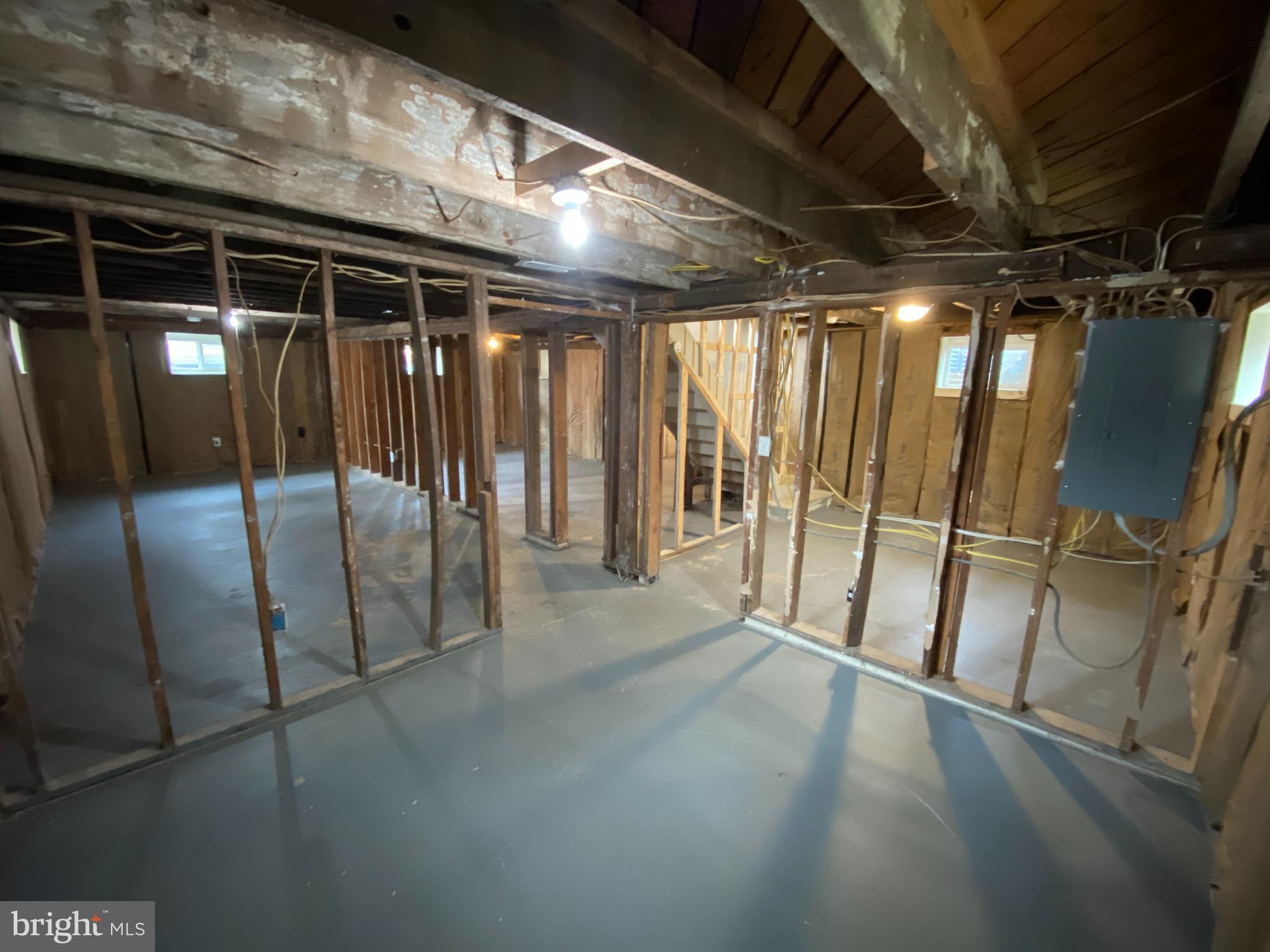 MAYFIELD - Residential Lease