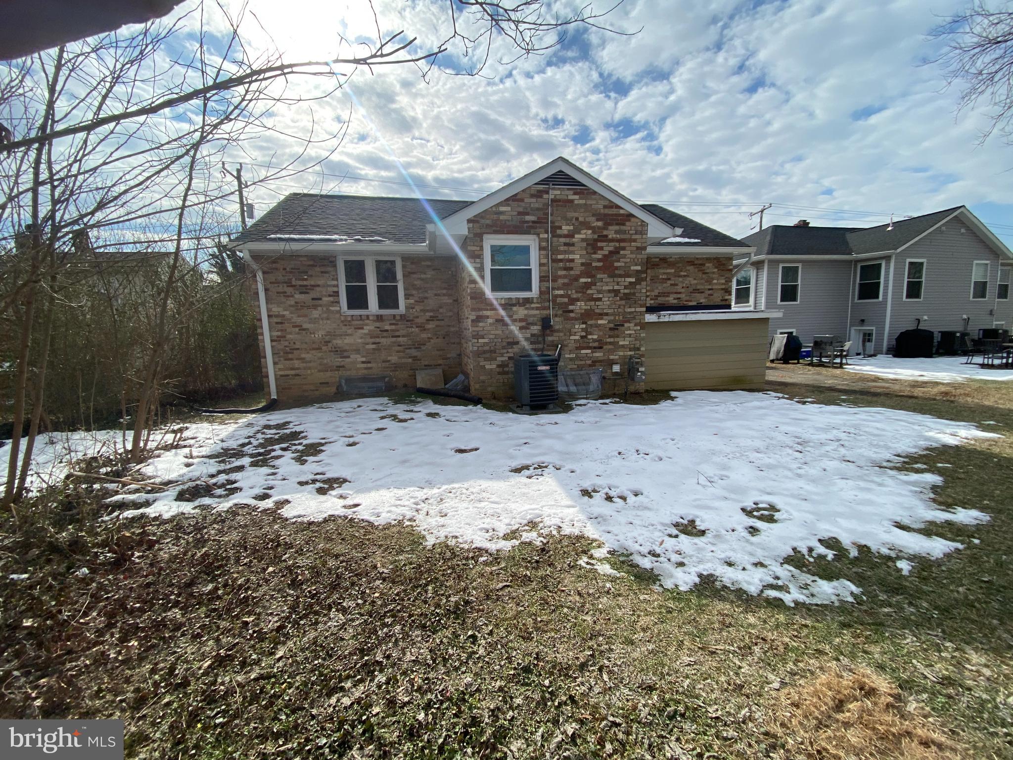 MAYFIELD - Residential Lease