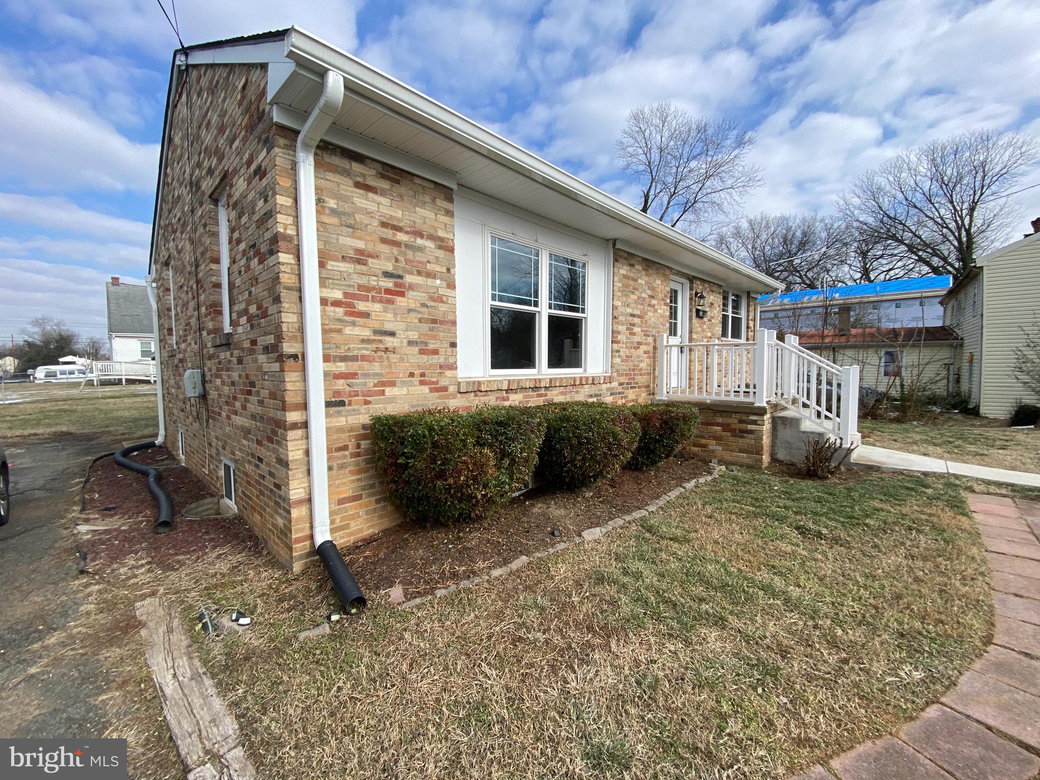 MAYFIELD - Residential Lease