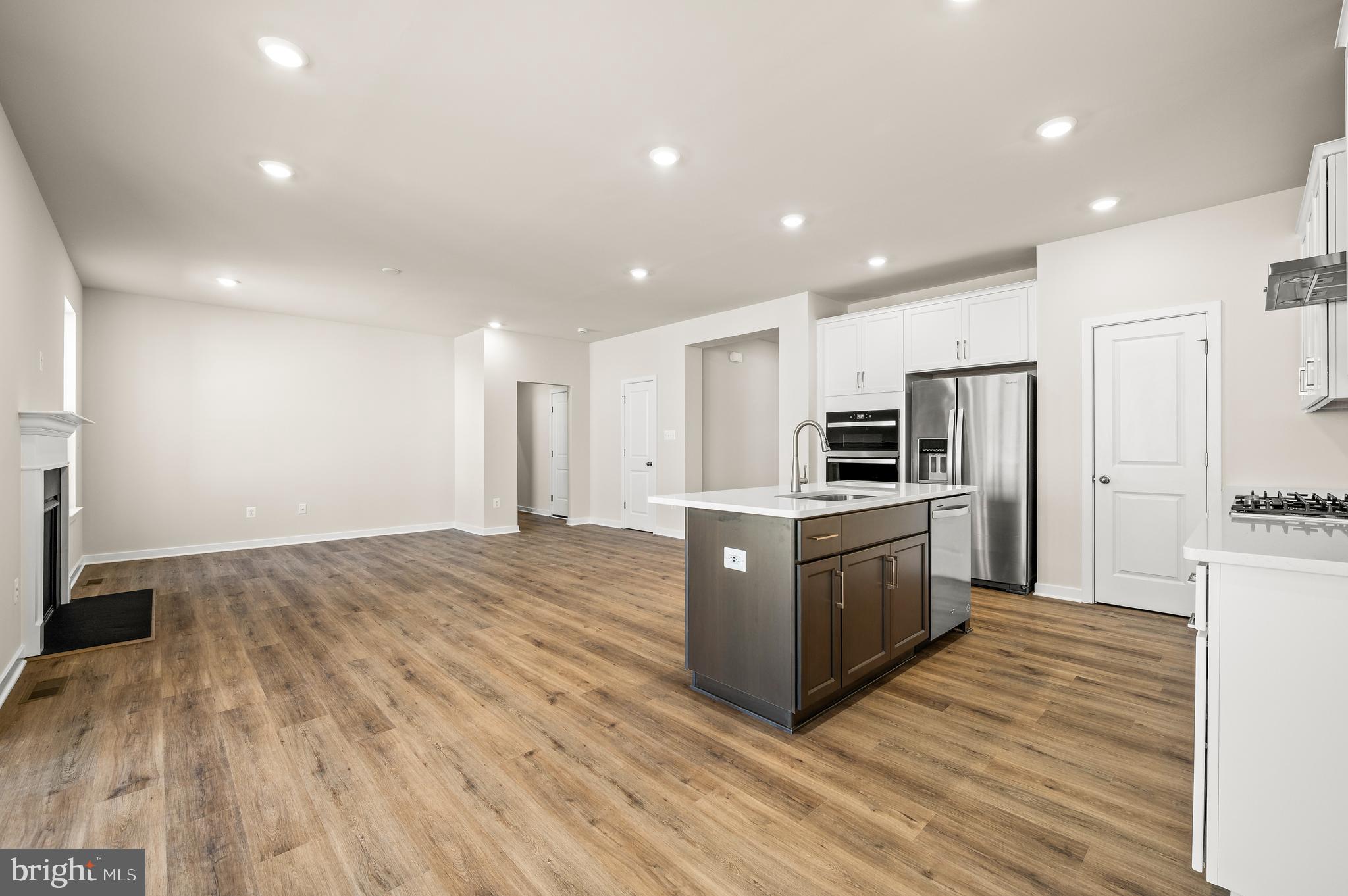 COLONY AT SUMMIT BRIDGE EAST - Residential