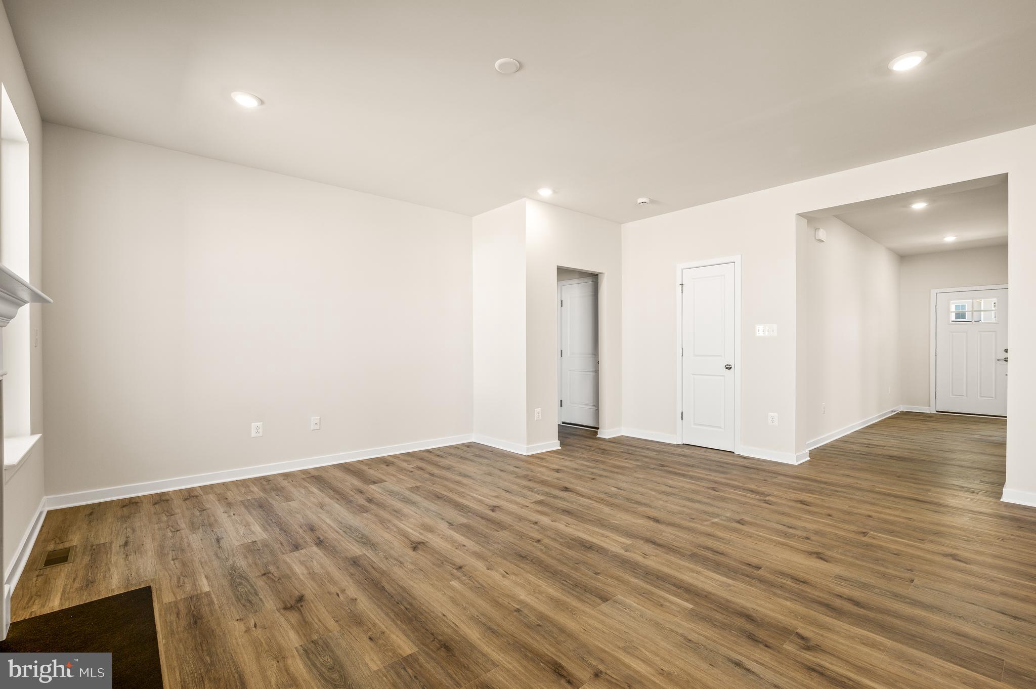 COLONY AT SUMMIT BRIDGE EAST - Residential